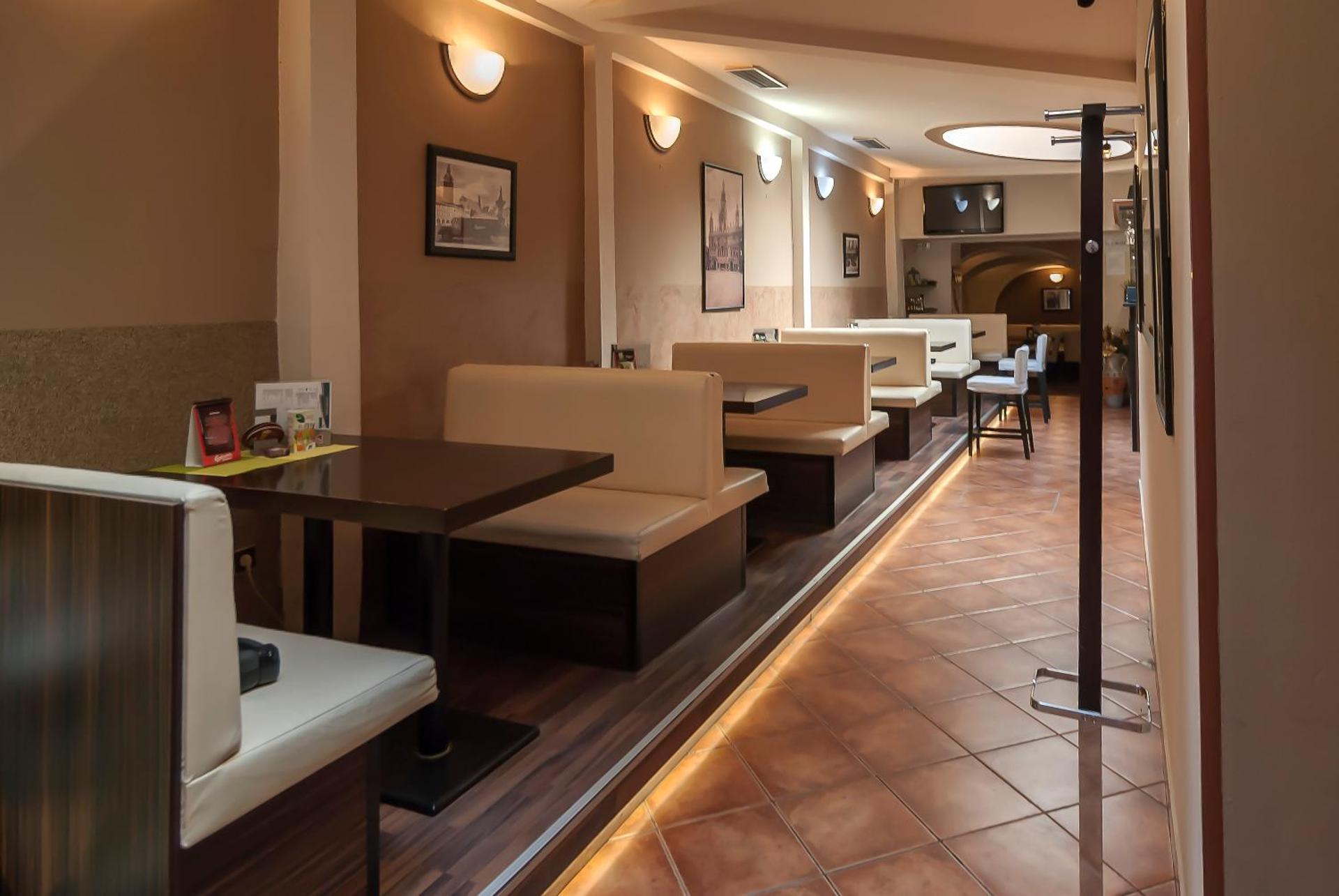 Fontana Pizzeria - Pension