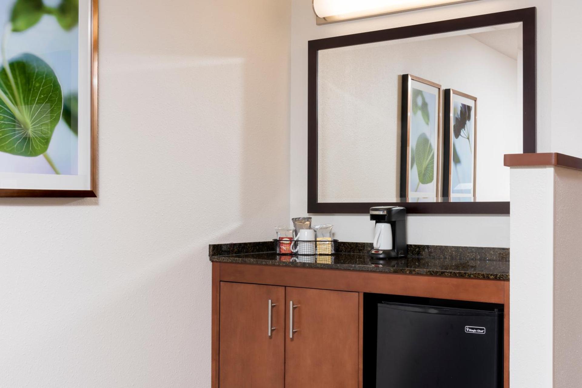 Coffee/tea facilities