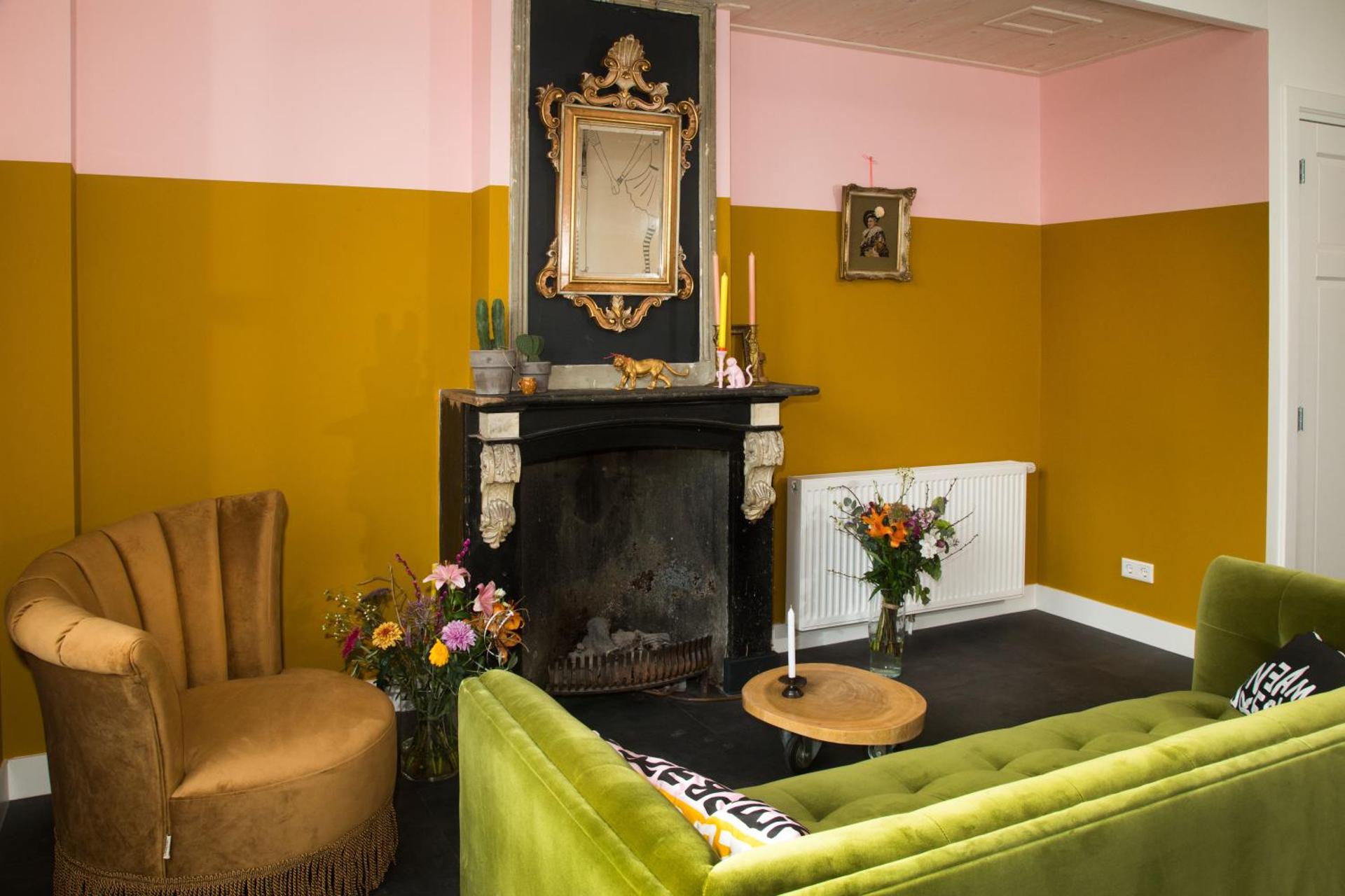 Communal lounge/ TV room