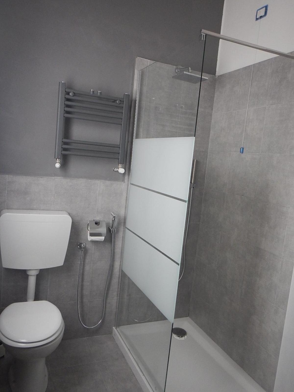 La Pergola Private Parking