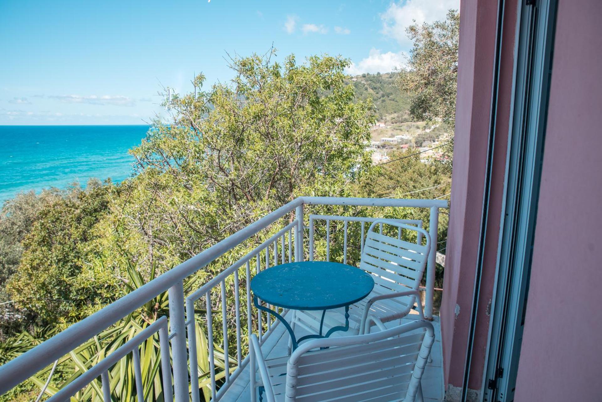 Deluxe Double or Twin Room with Sea View