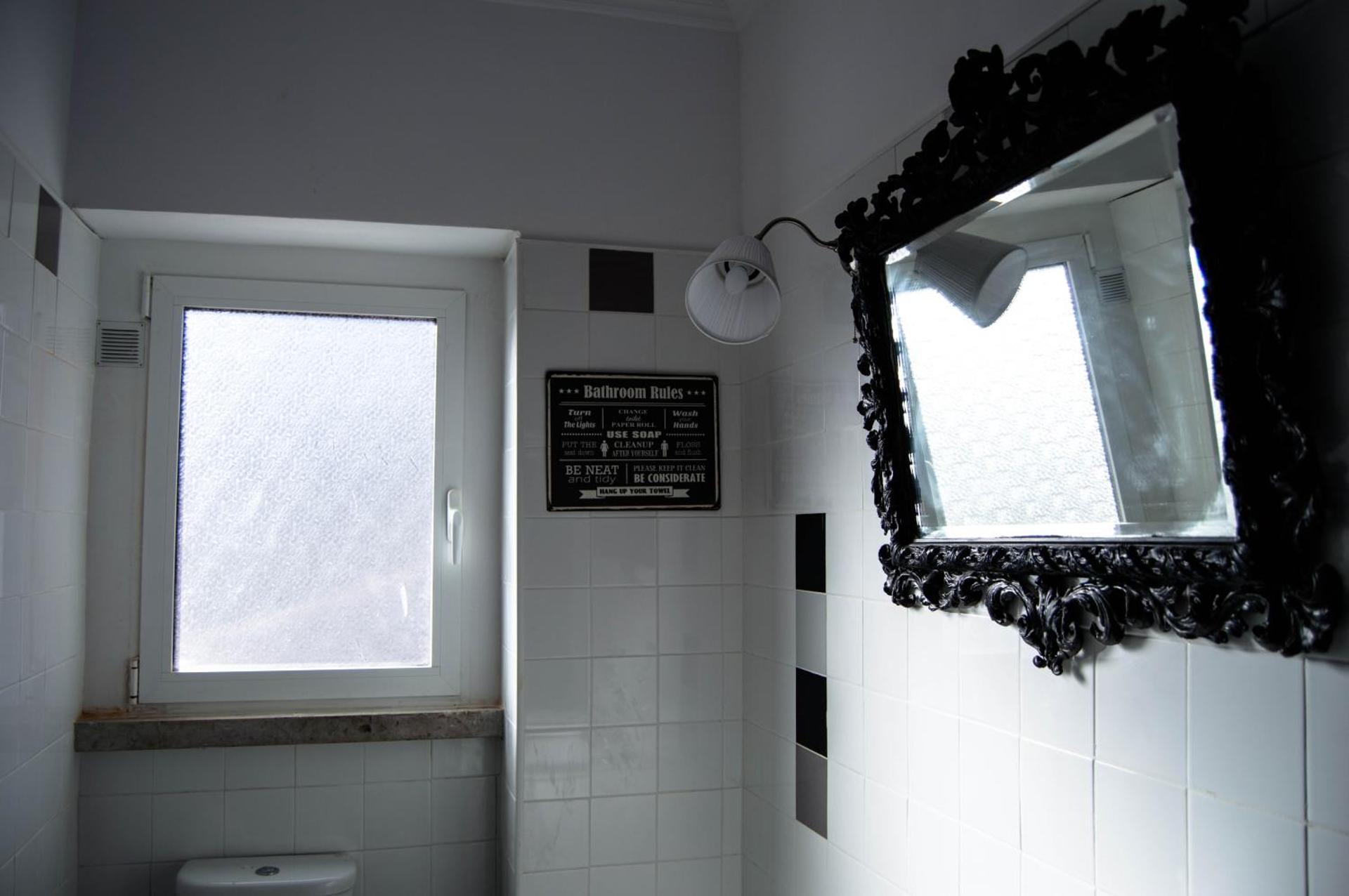 Lisbon Hostel Terminal 3