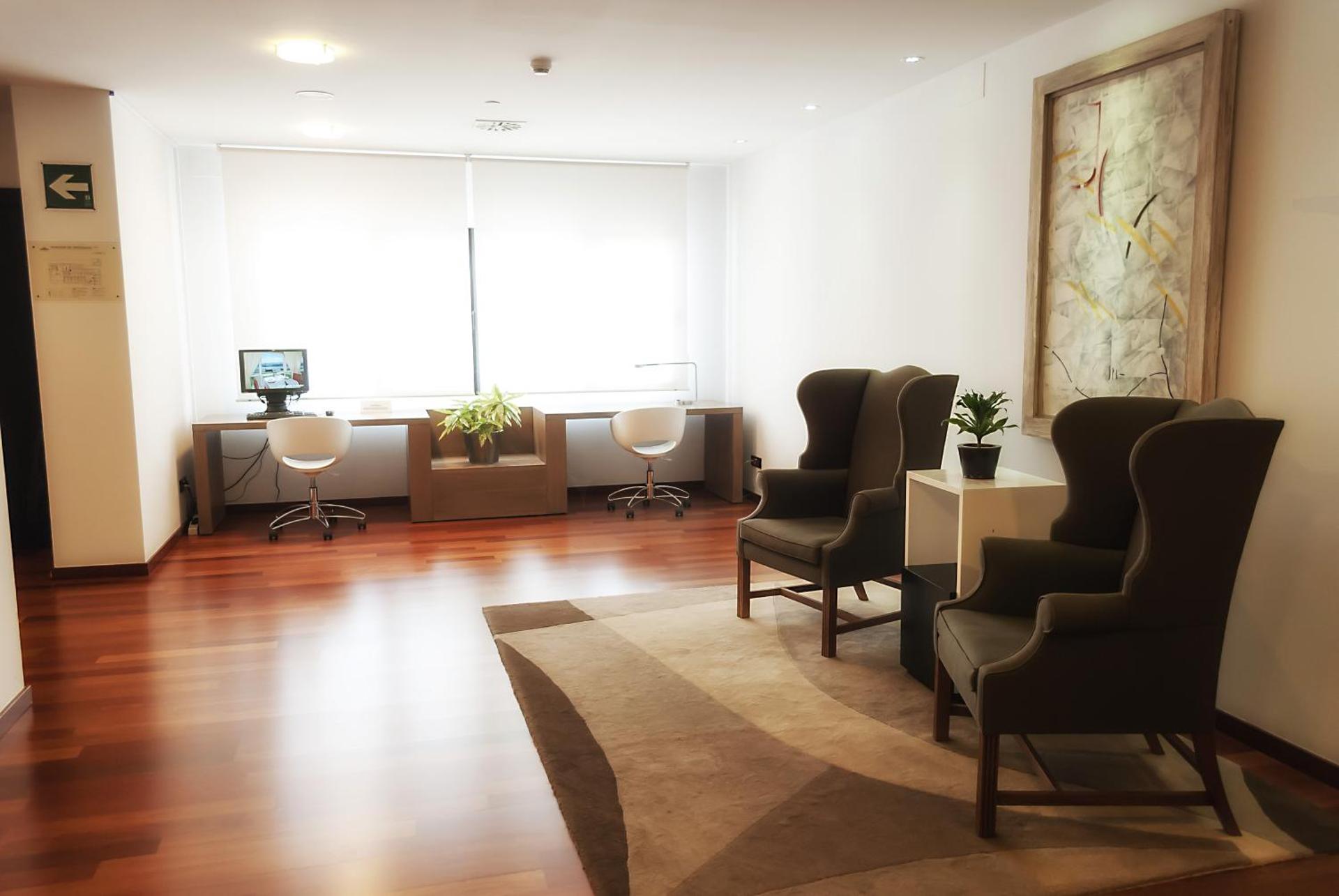 Communal lounge/ TV room