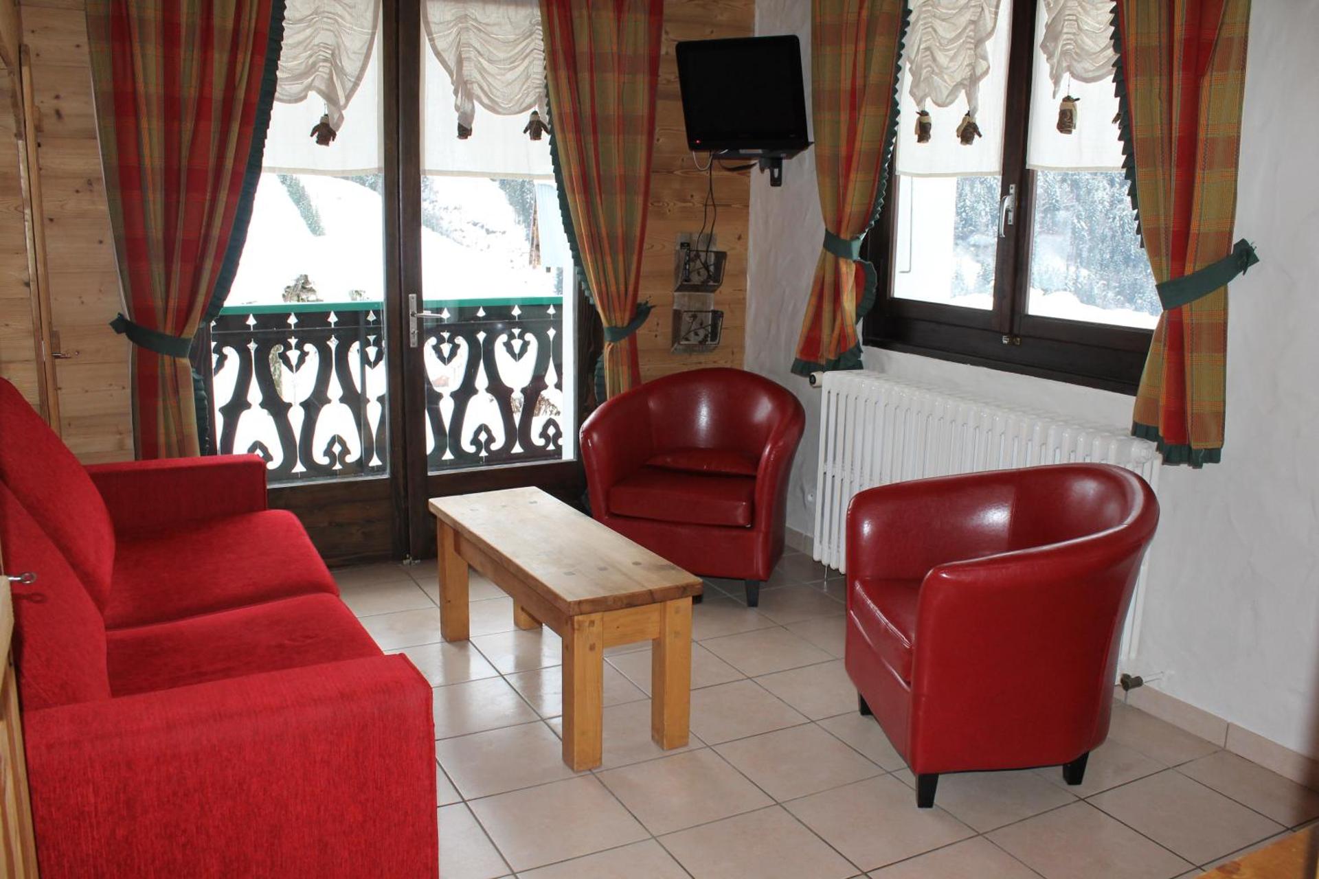 Communal lounge/ TV room