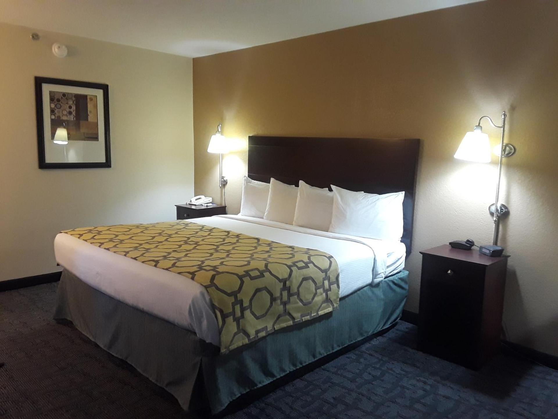 King Suite - Non-Smoking