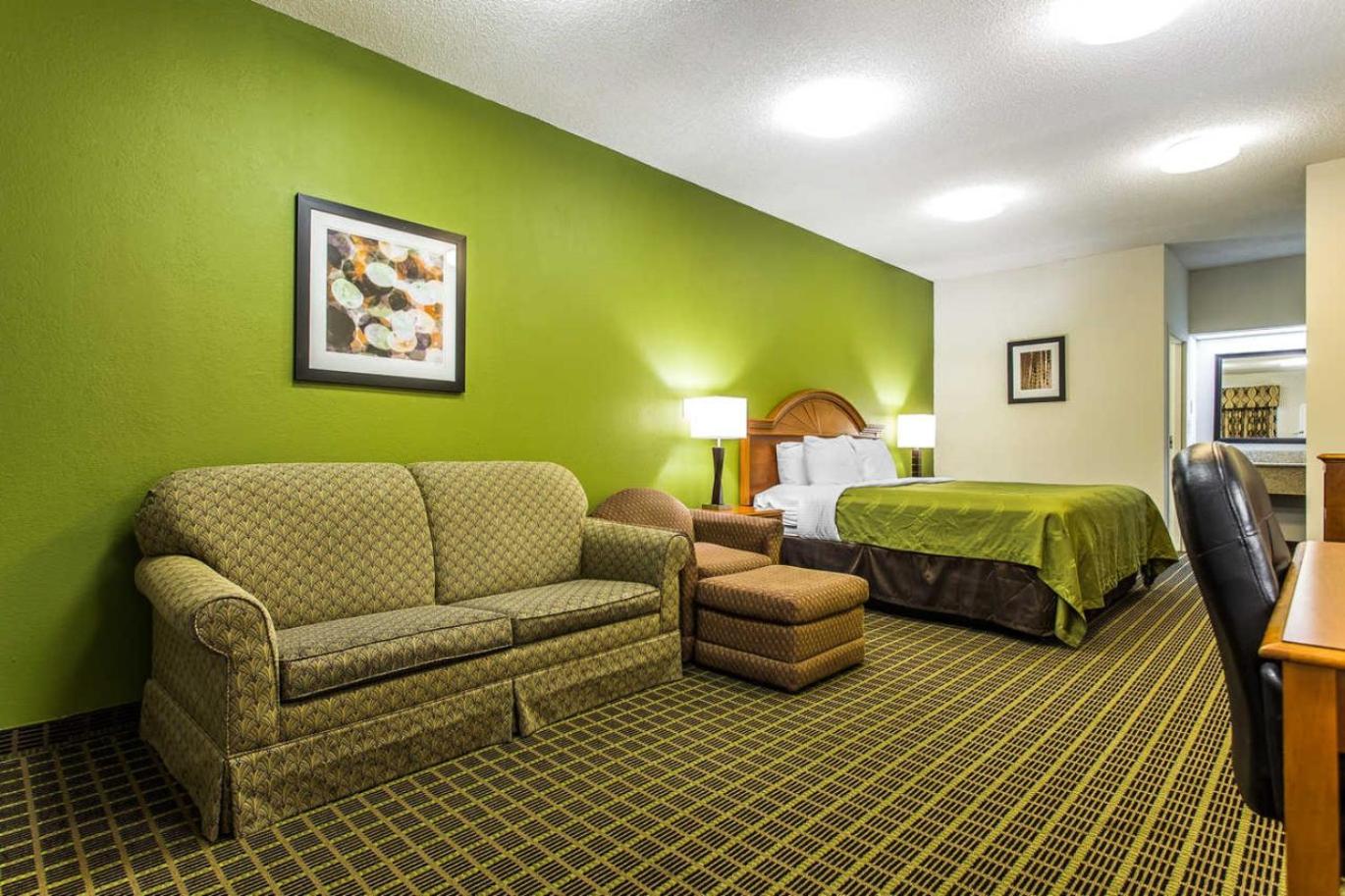 King Suite with Sofa Bed - Non-Smoking