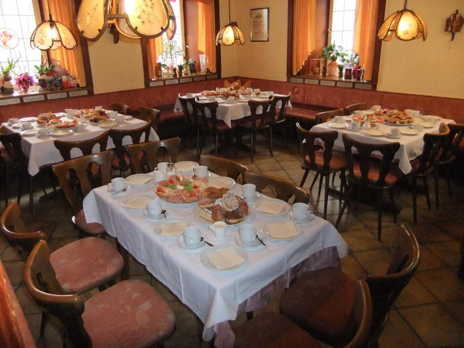 Restaurant/places to eat