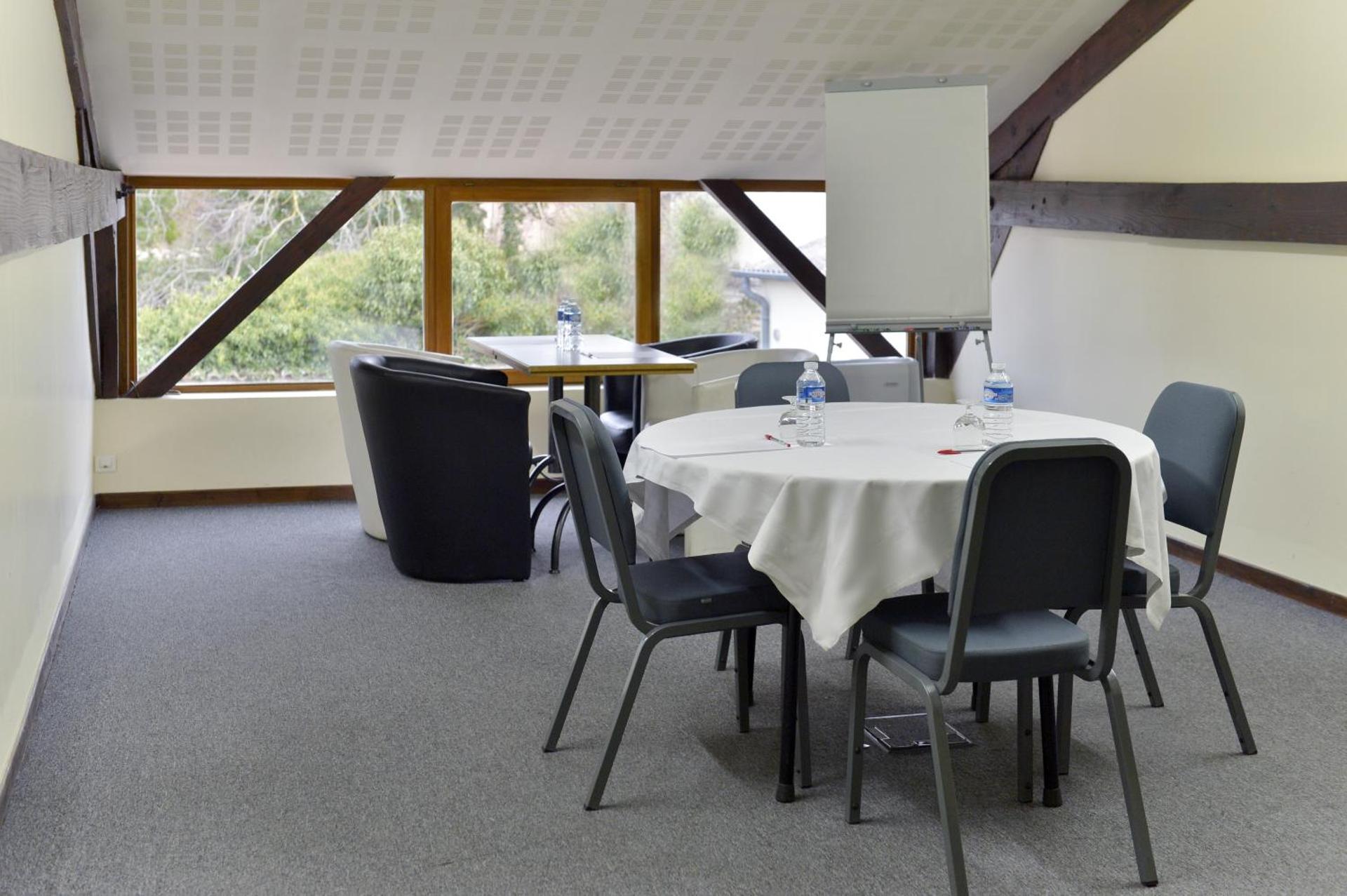 Meeting/conference room