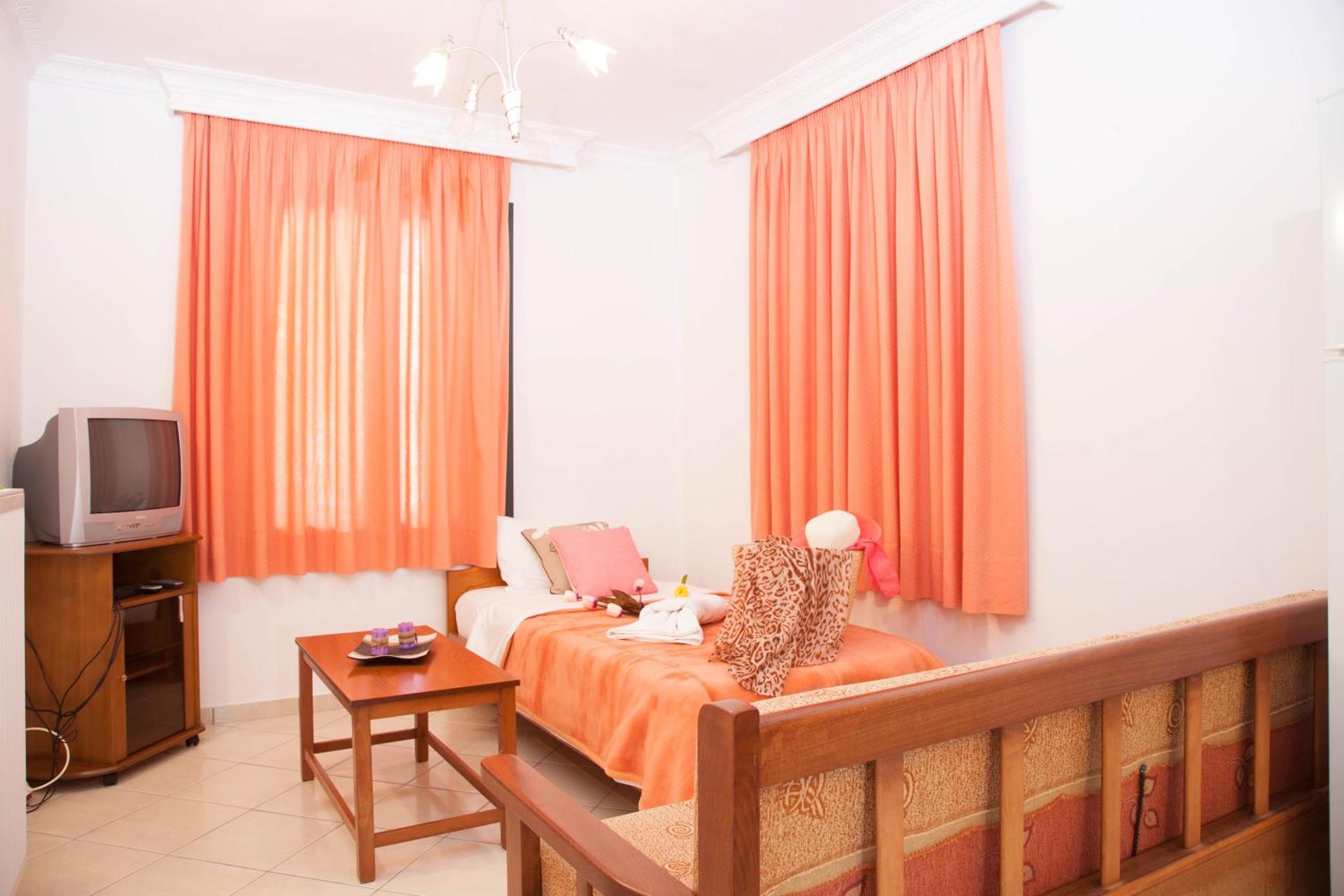 Ionion Apartments & Studios