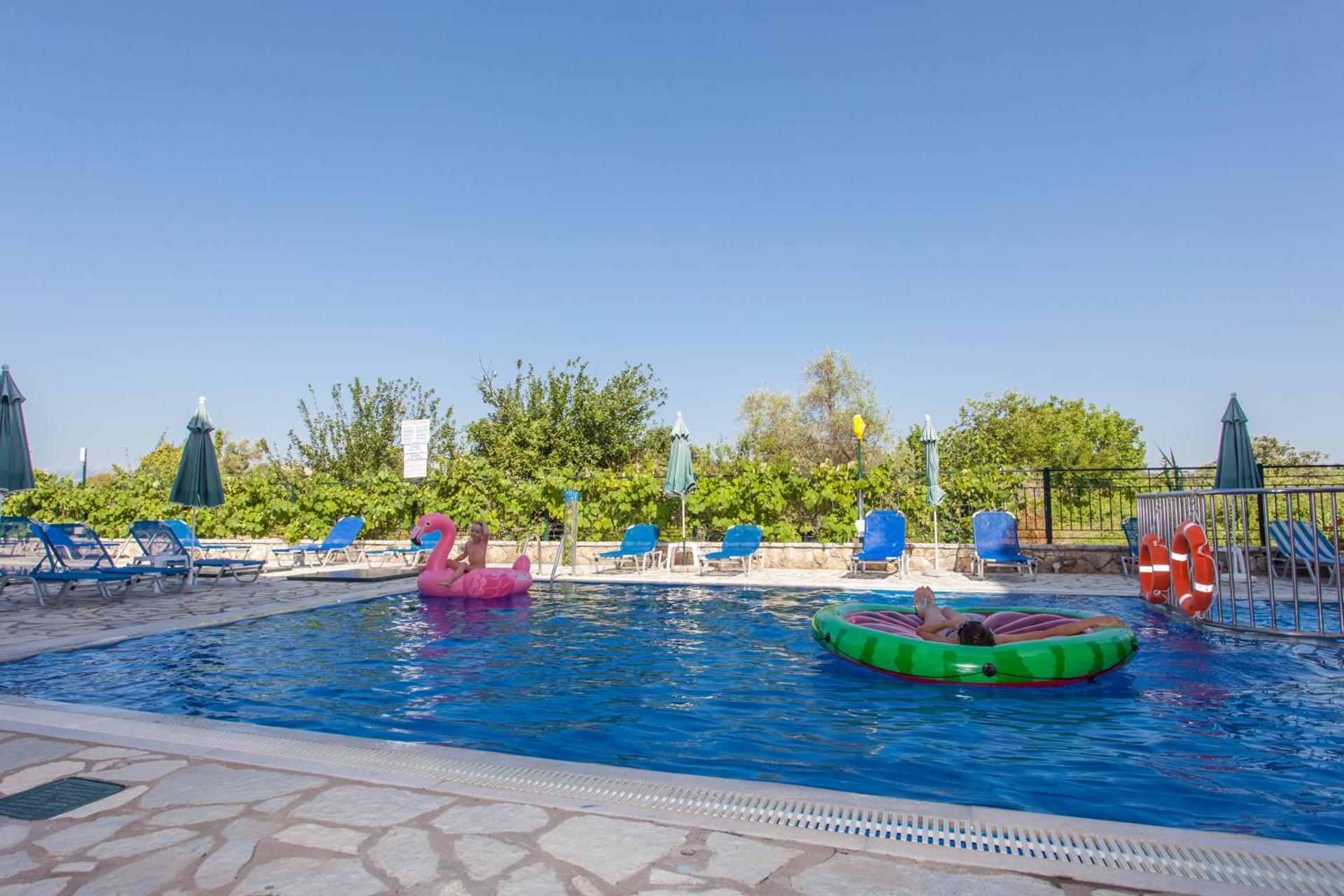 Ionion Apartments & Studios