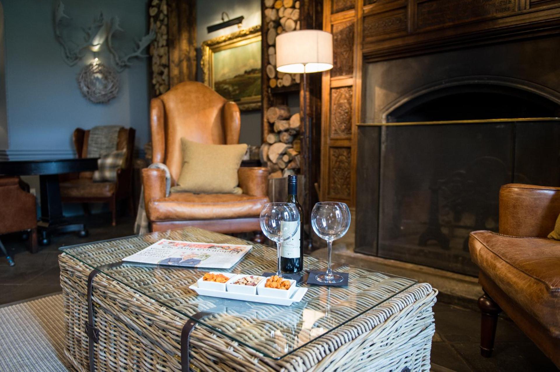 Communal lounge/ TV room