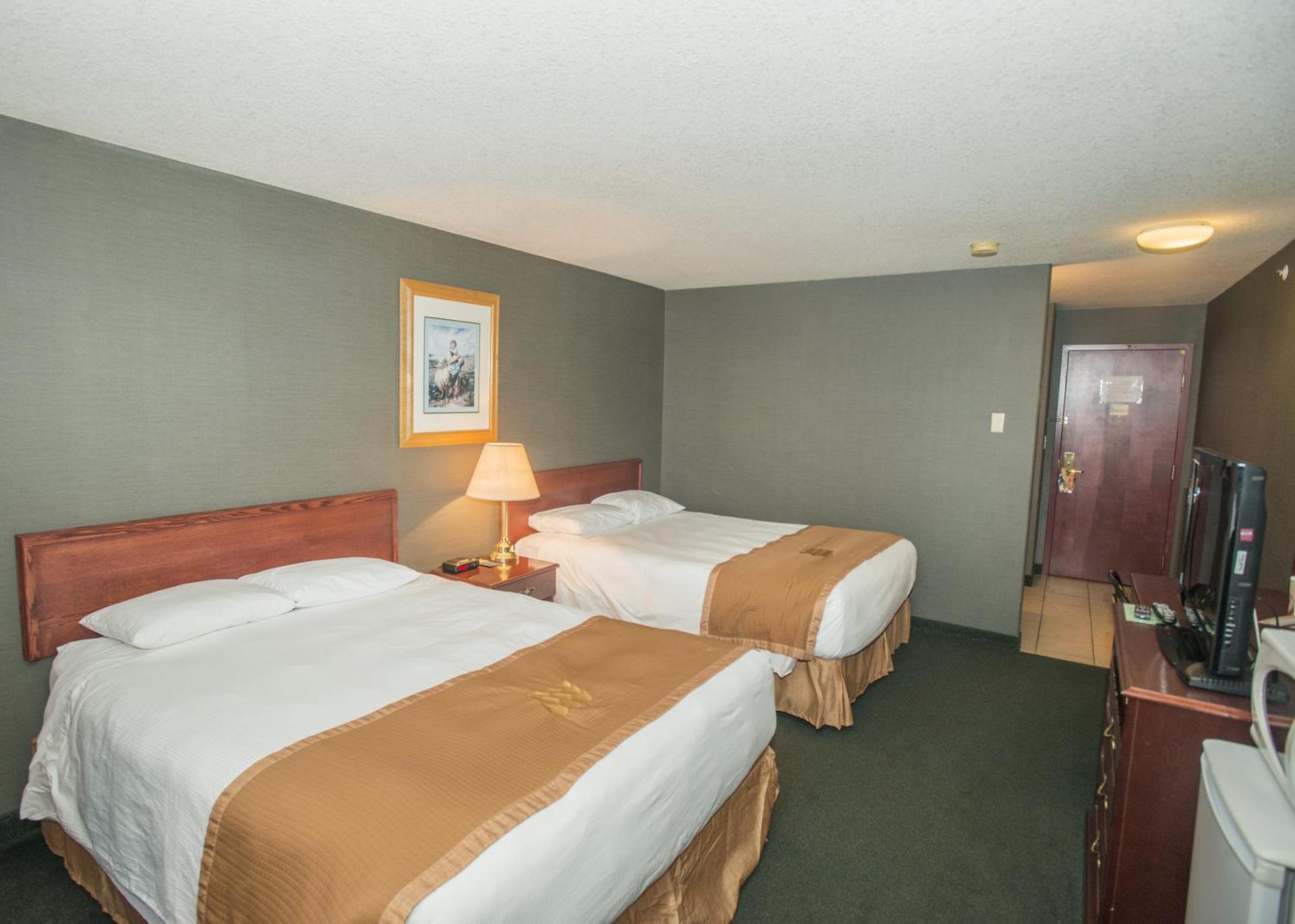 Lakeview Inns & Suites - Fort Saskatchewan