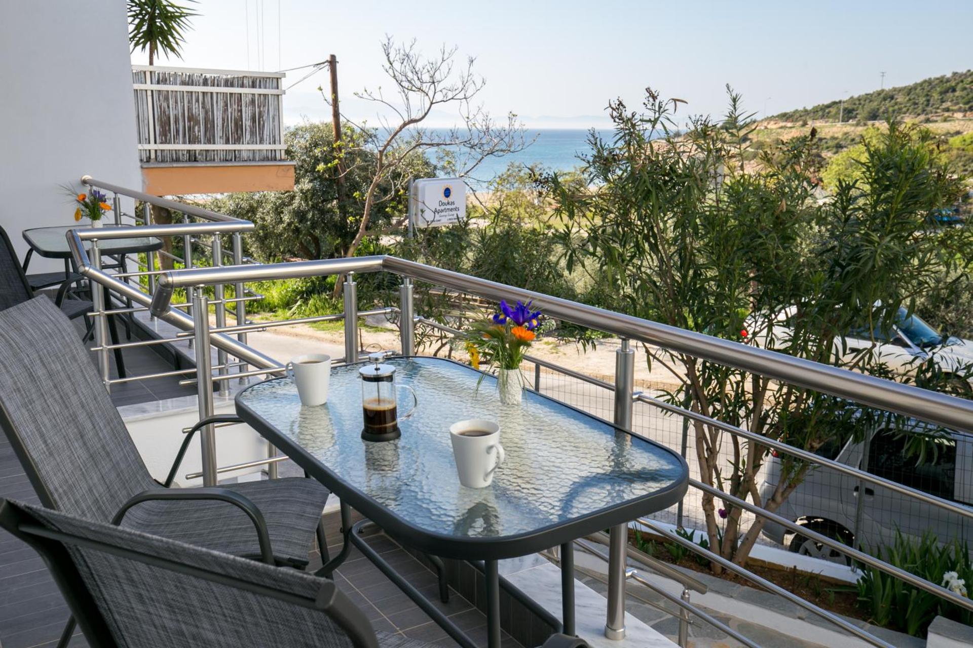 Doukas Apartments & Studios