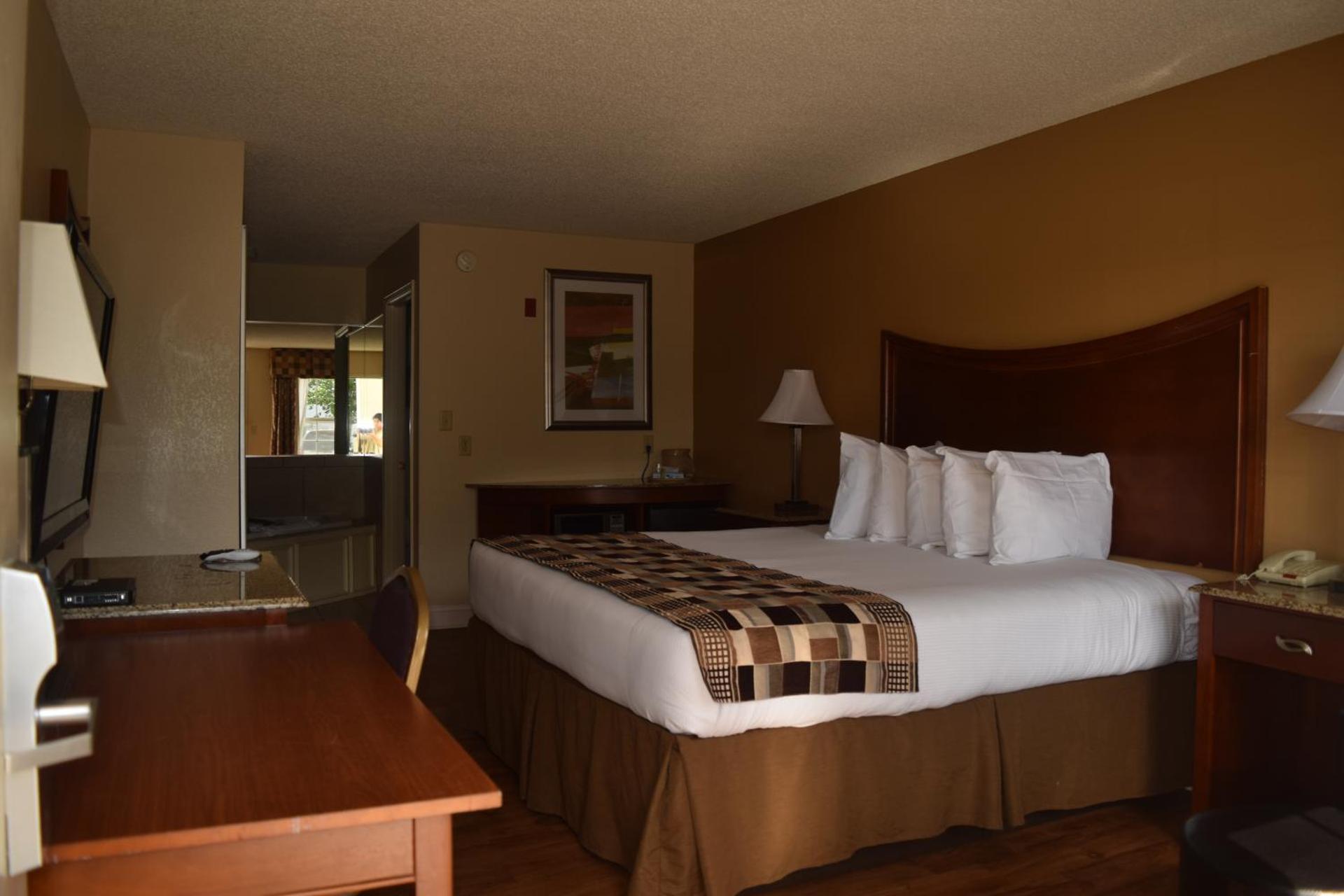 Atkinson Inn & Suites