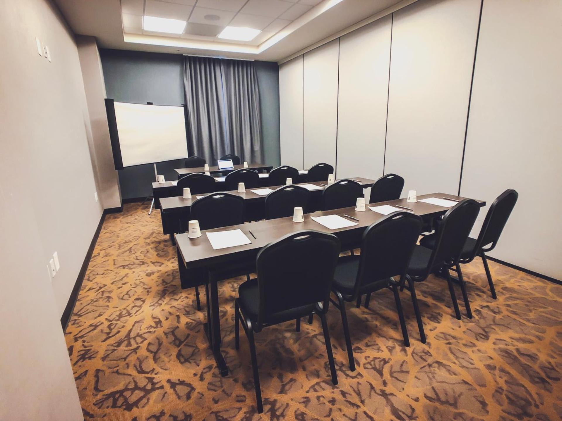 Meeting/conference room