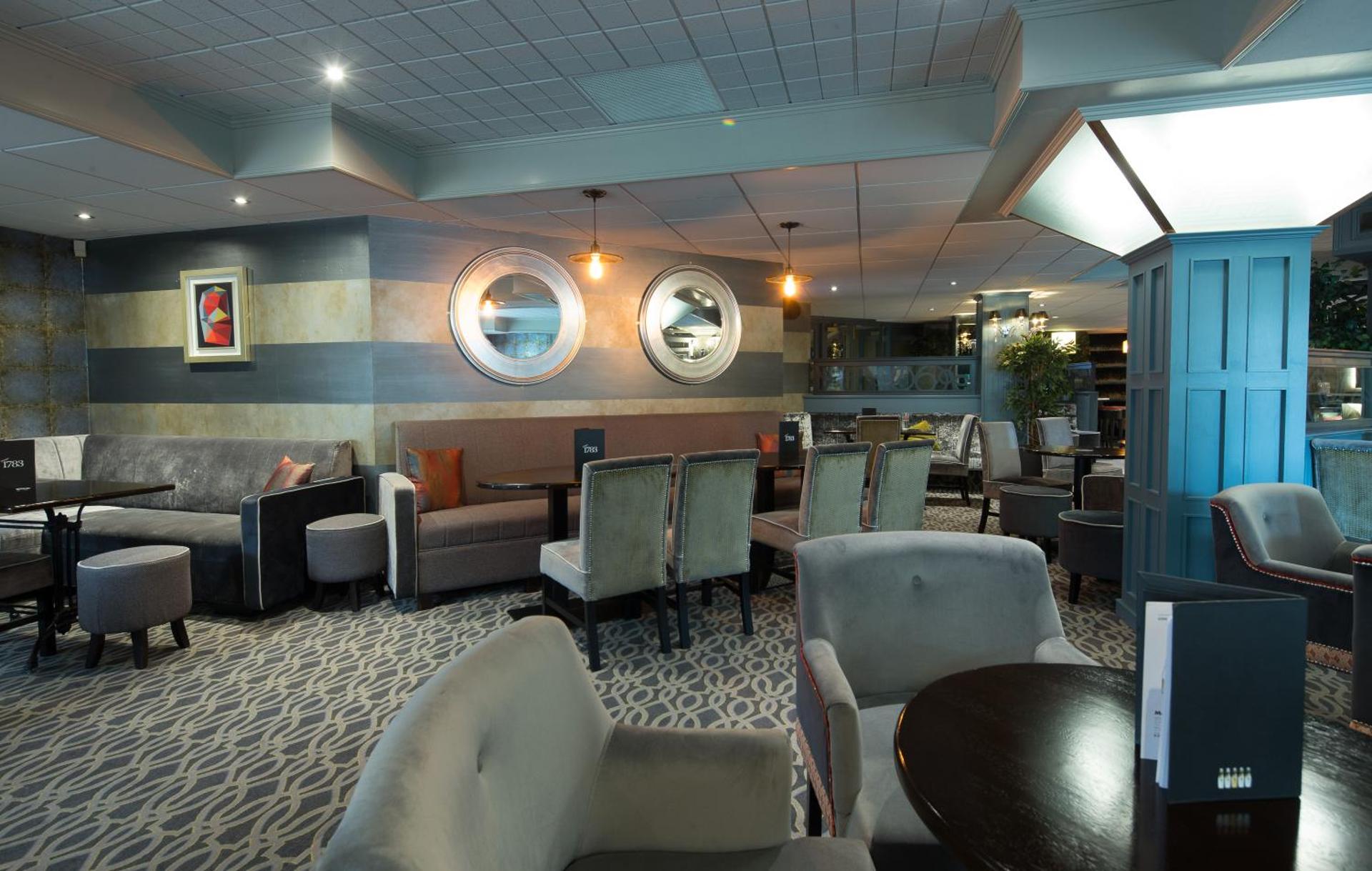 Communal lounge/ TV room