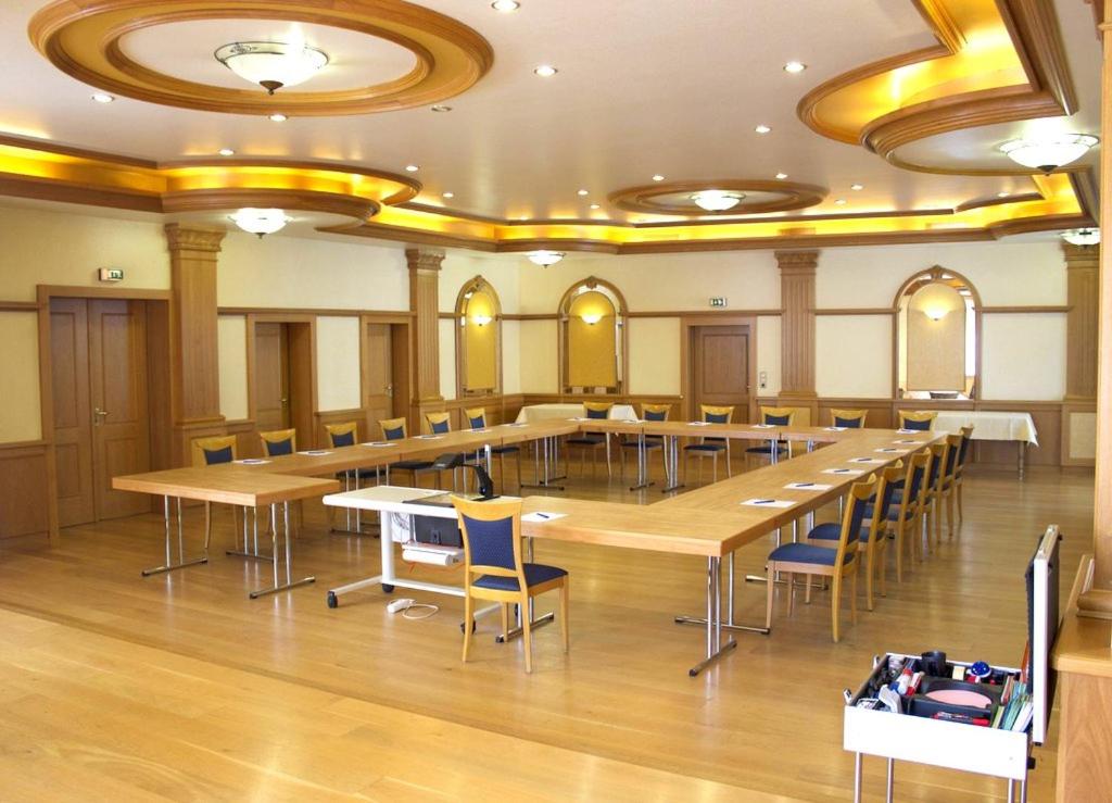 Meeting/conference room