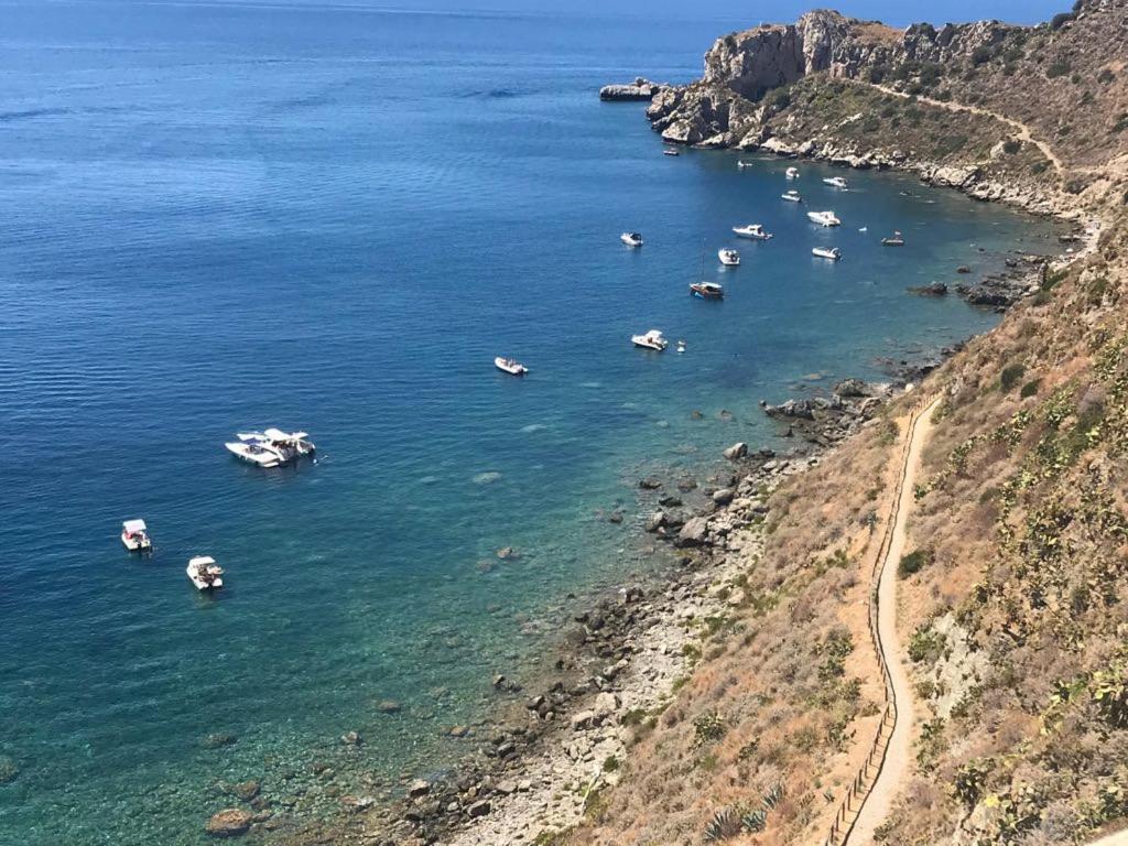 relax due passi dal mare