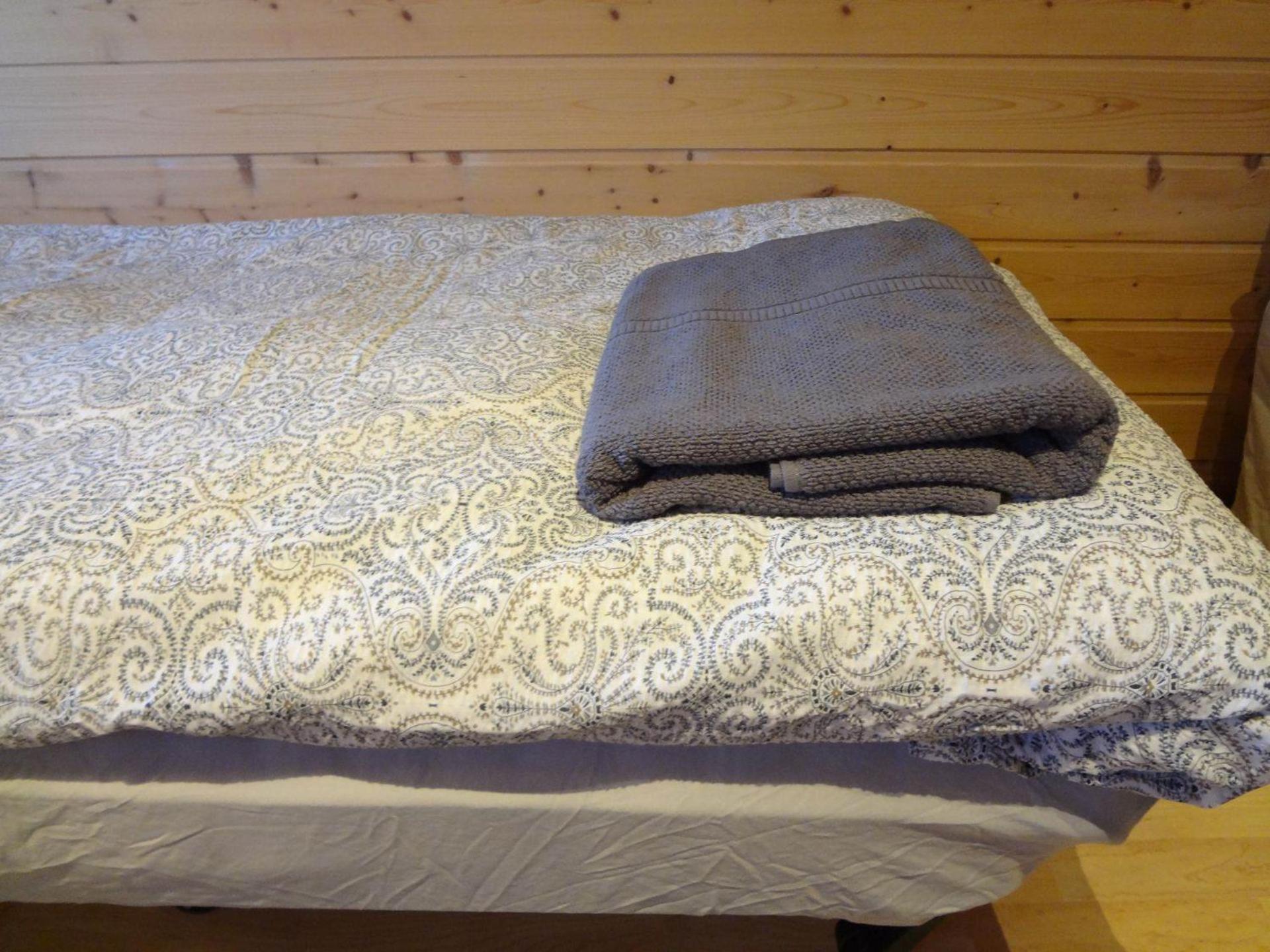 Fully equipped flat, 2 bedrooms, FREE car parking.