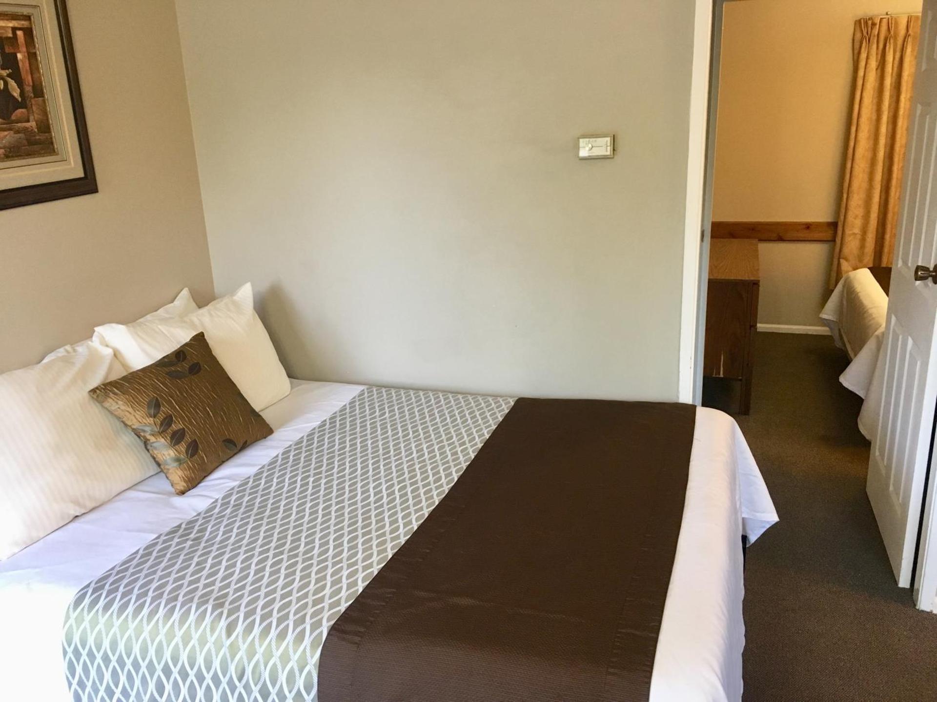 Deluxe Queen Room with Two Queen Beds