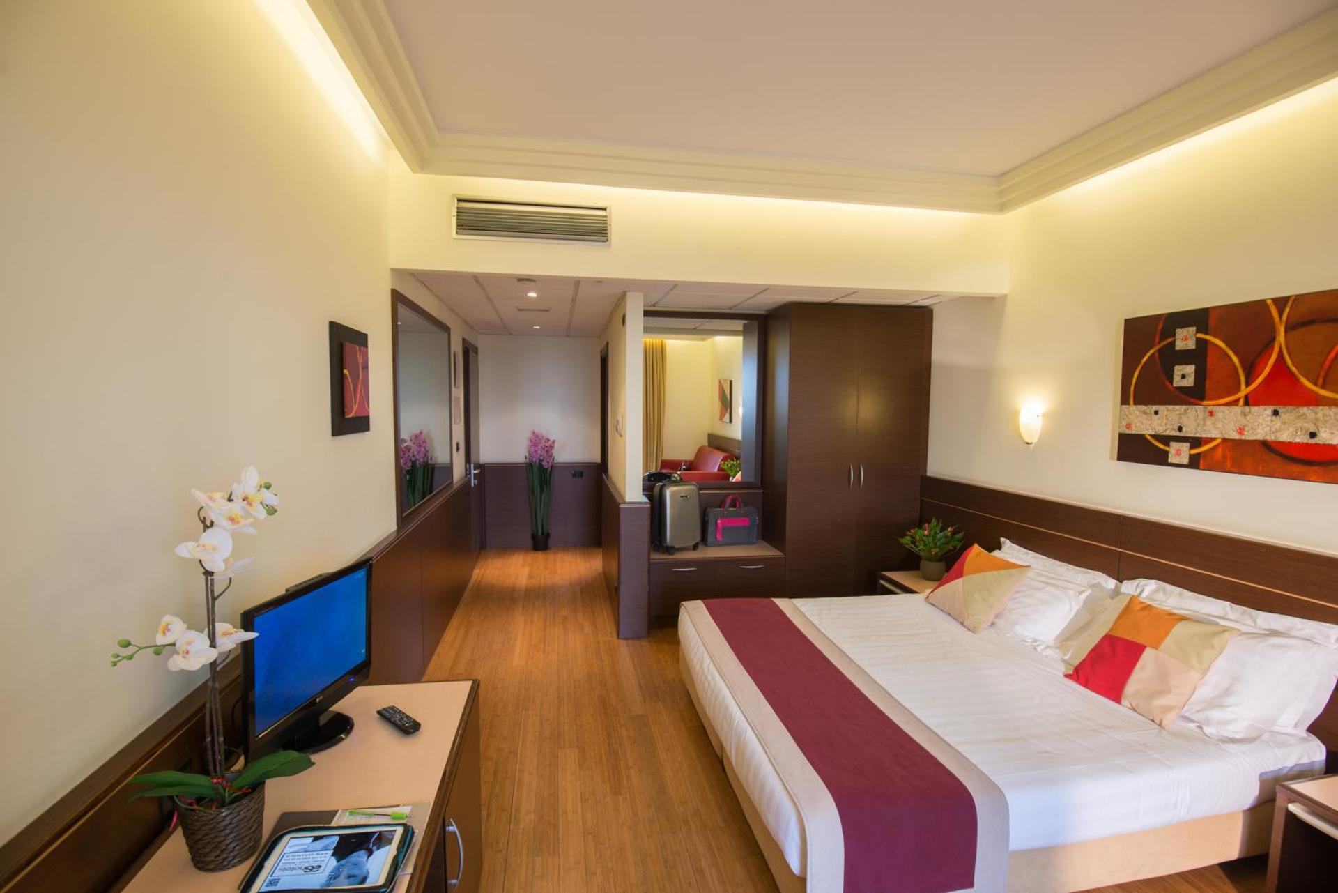 Photo of the whole room