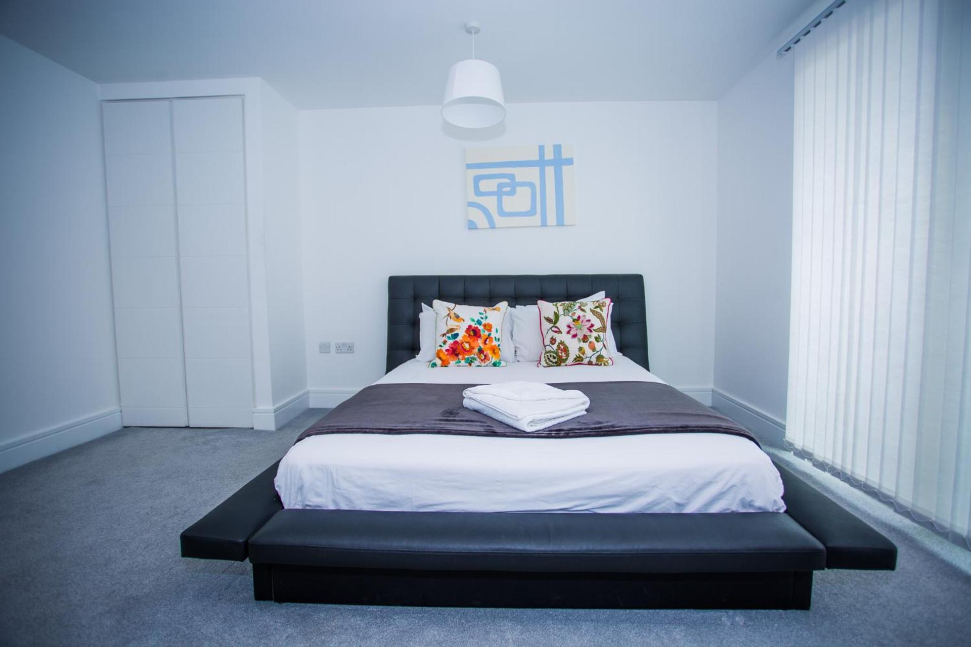 PRESTIGE 2 BED BALCONY APARTMENT