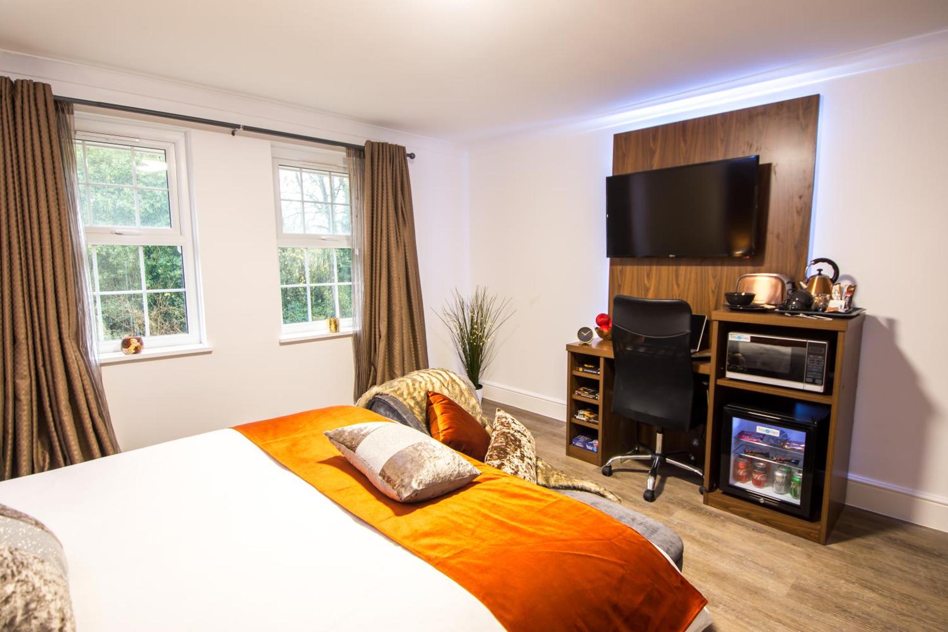 Trivelles Gatwick Hotel & airport Parking