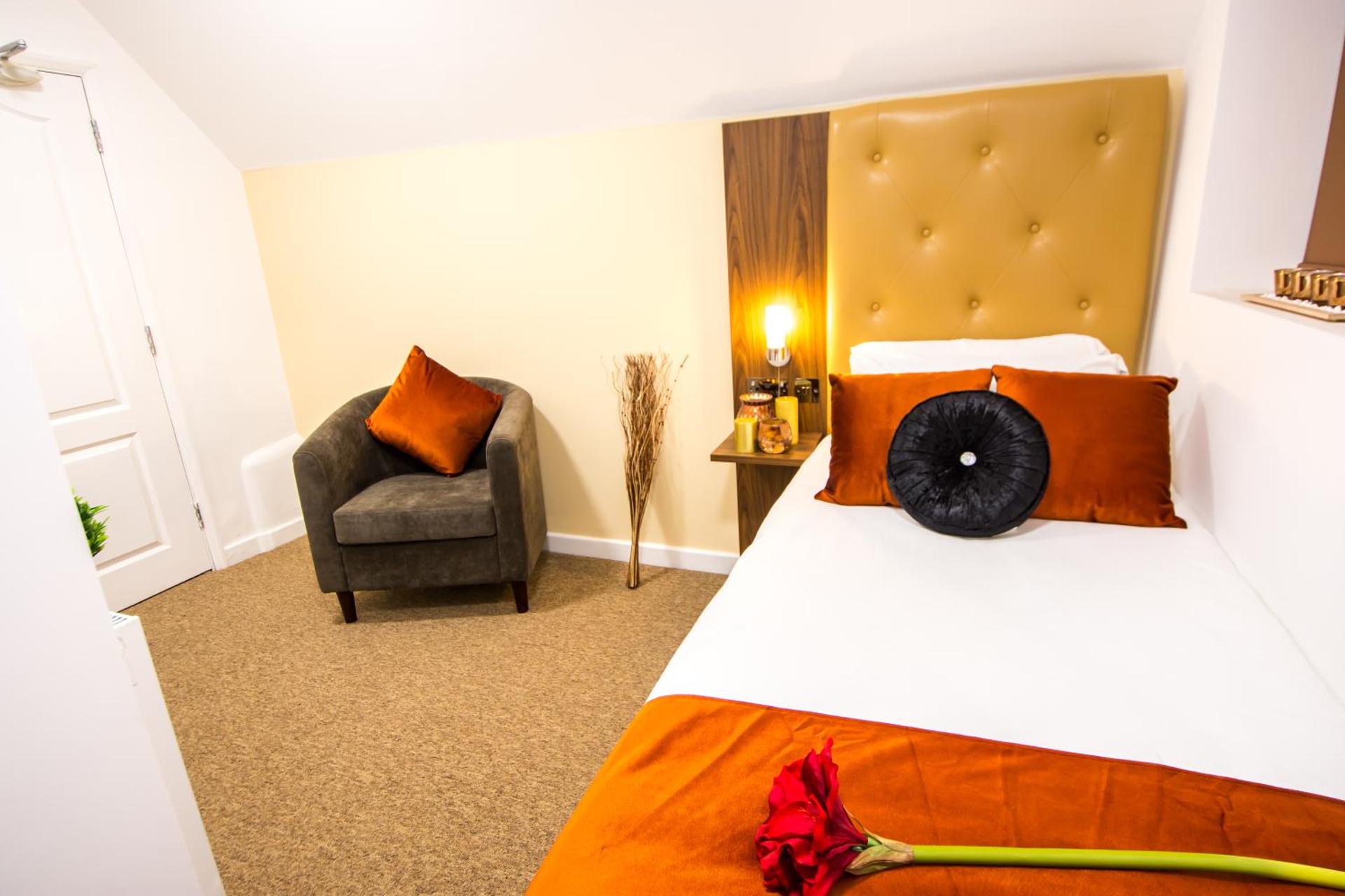 Trivelles Gatwick Hotel & airport Parking