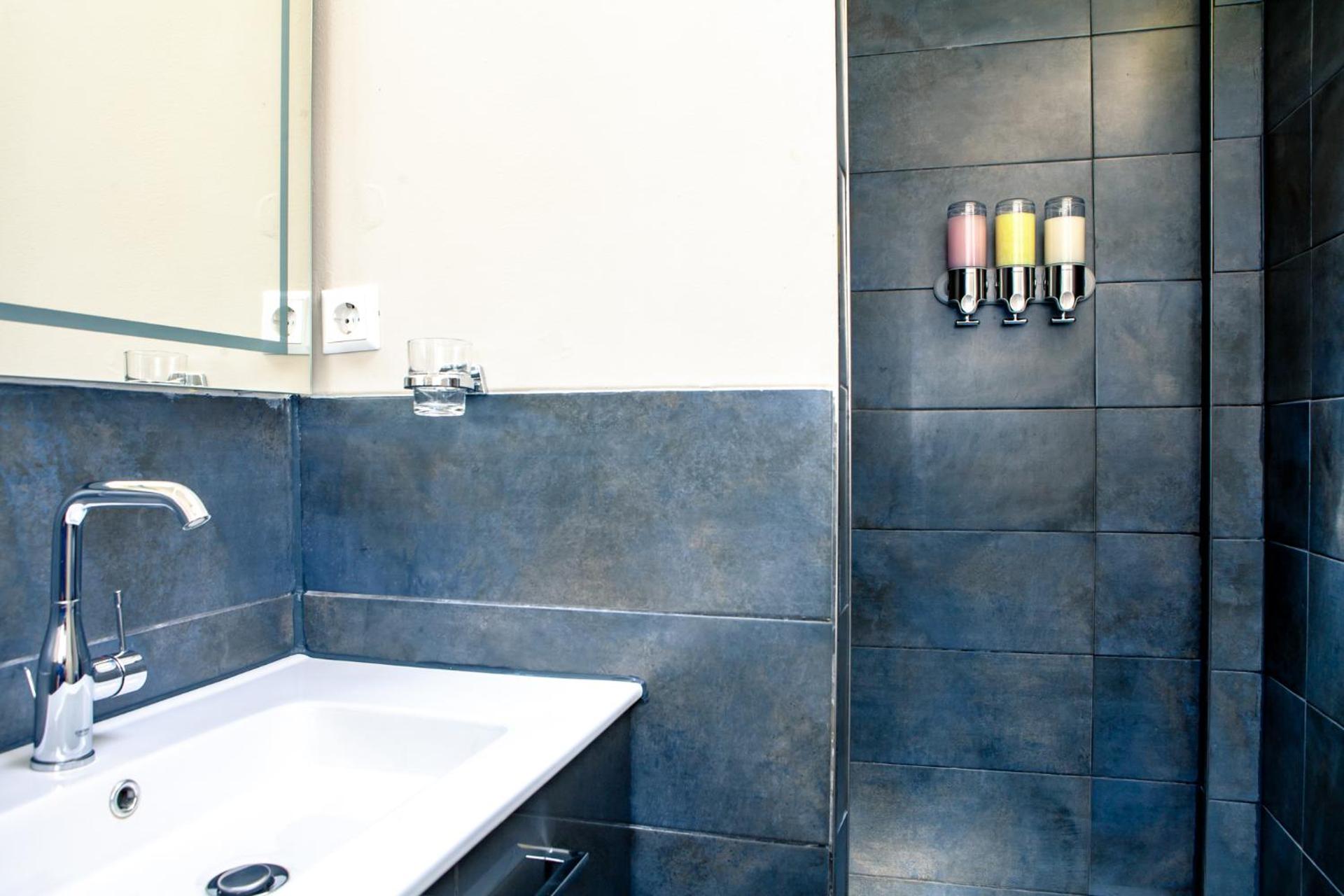 Zwanestein Canal House