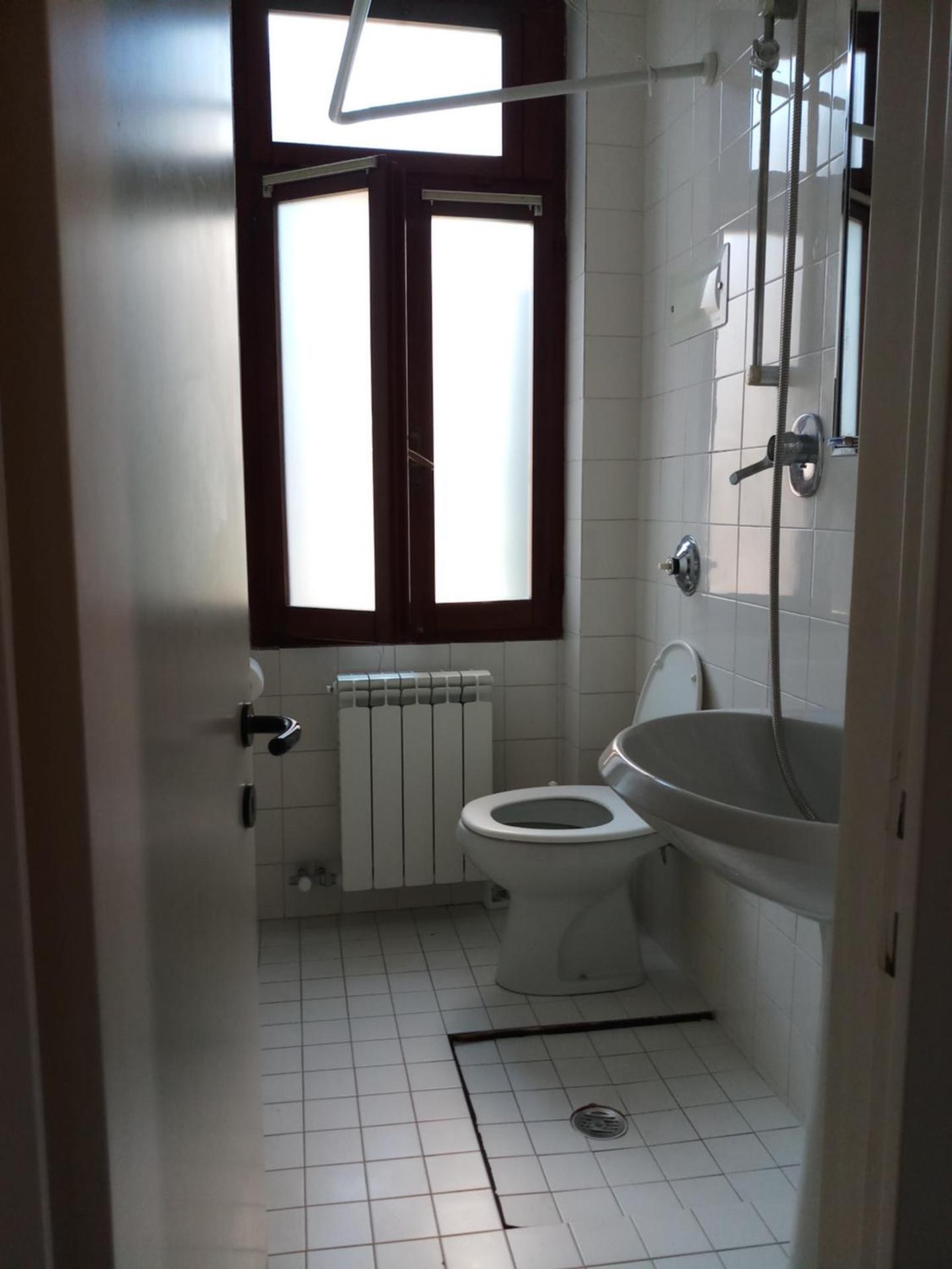 Calle Rielo great canal view