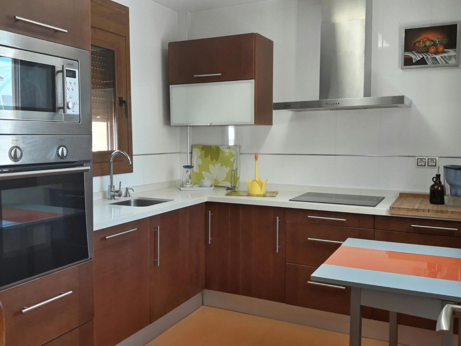 Precioso chalet con mar a 50 metros.