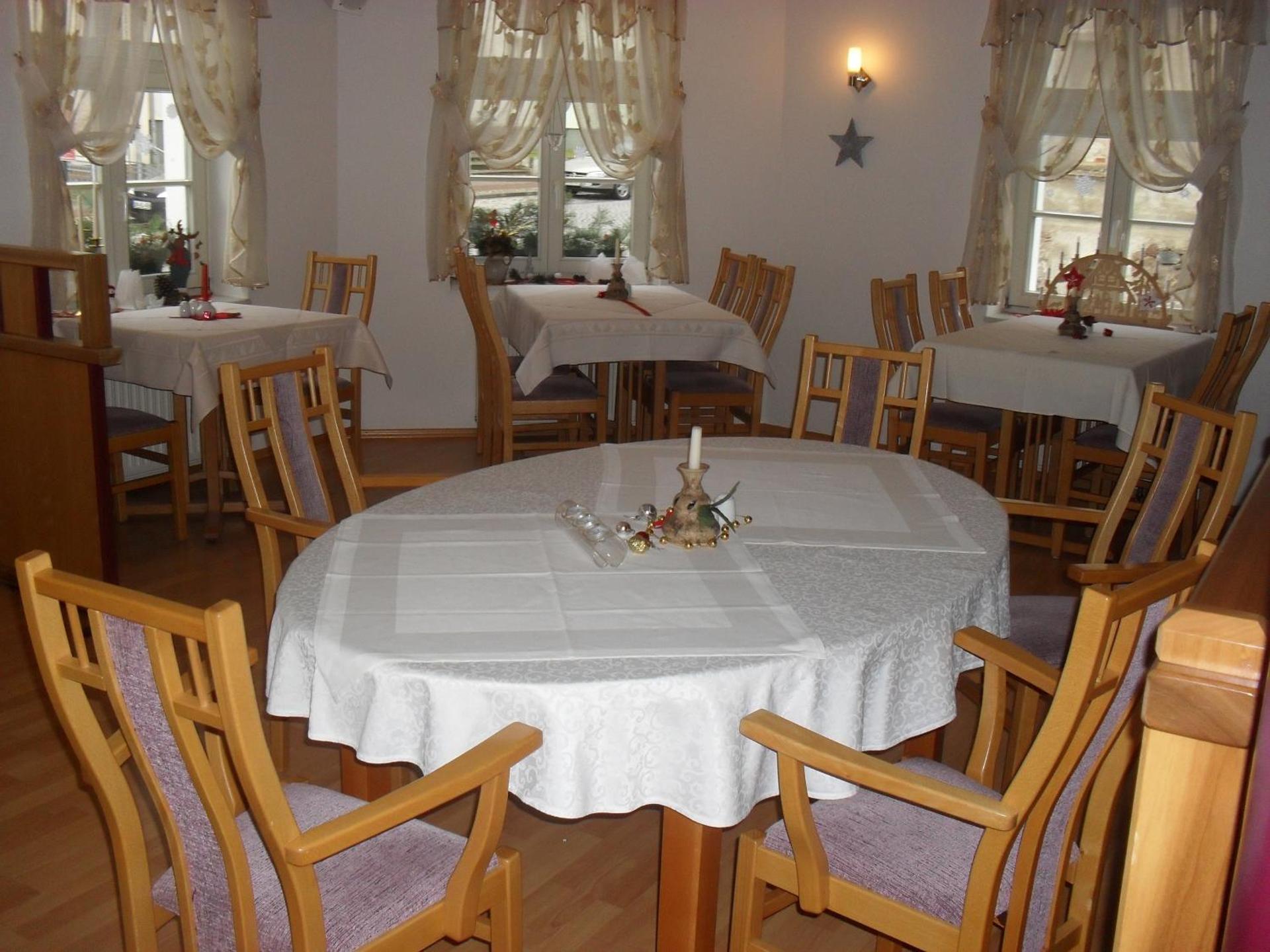 Restaurant/places to eat