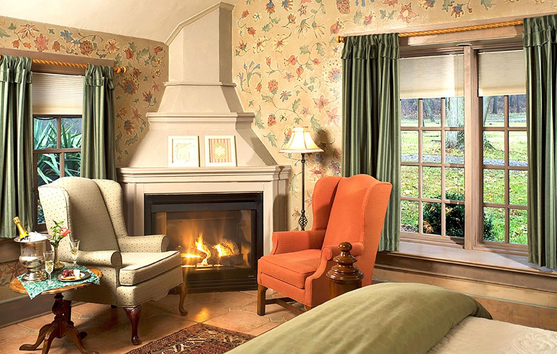 Deluxe Suite with Spa Bath