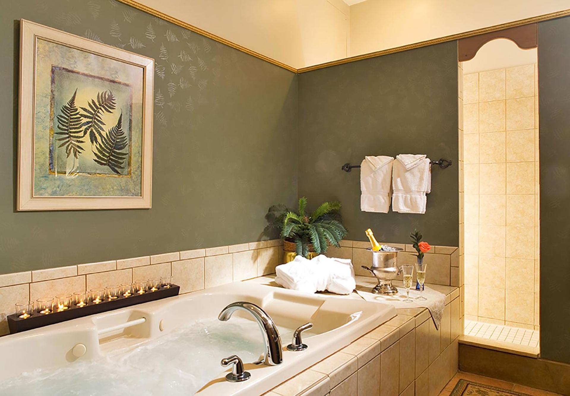 Deluxe Suite with Spa Bath