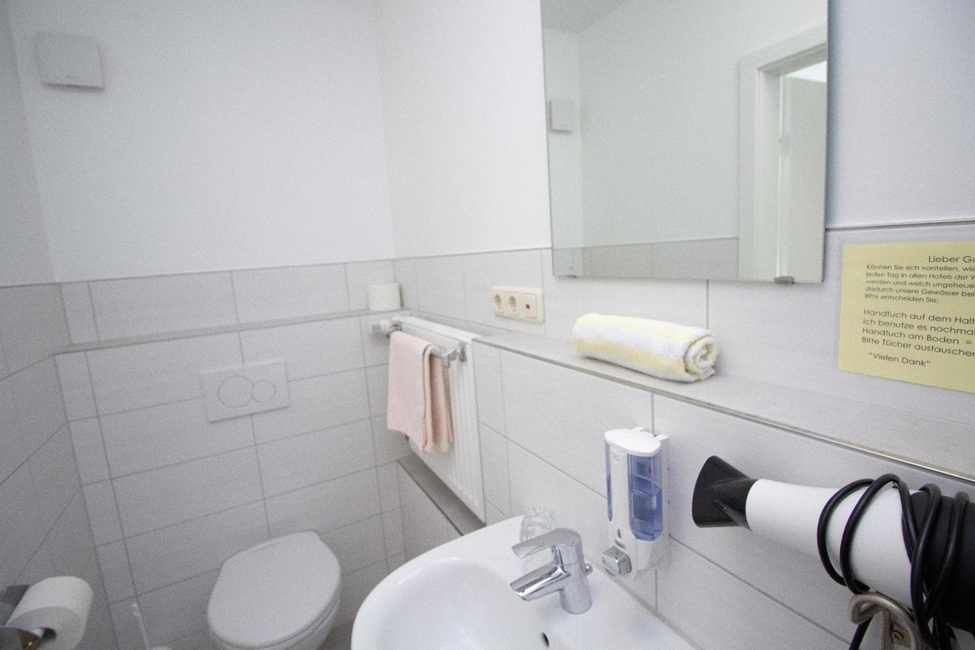 Pension Eichschmid / Röll´n Biergarten