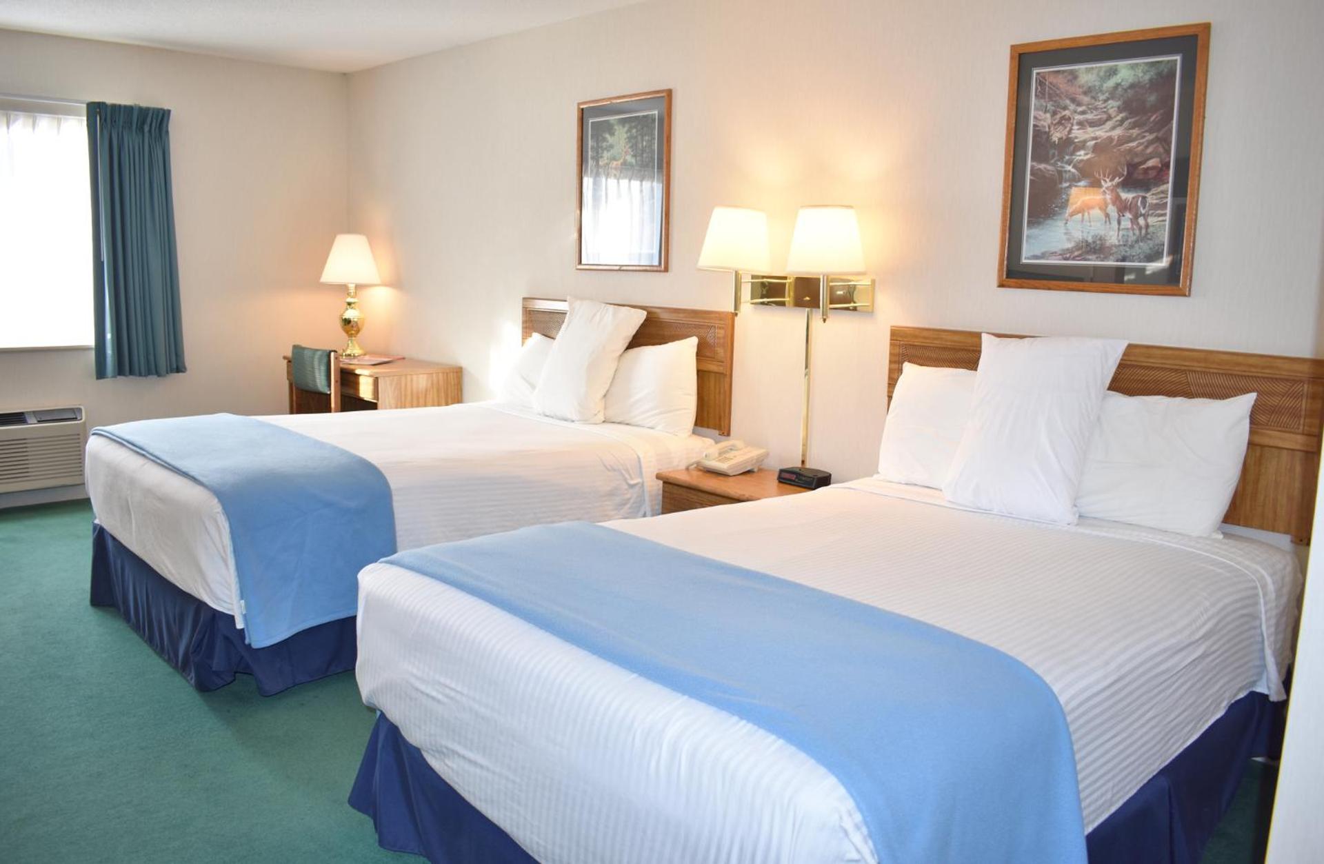 Americas Best Value Inn & Suites - Tahquamenon Country