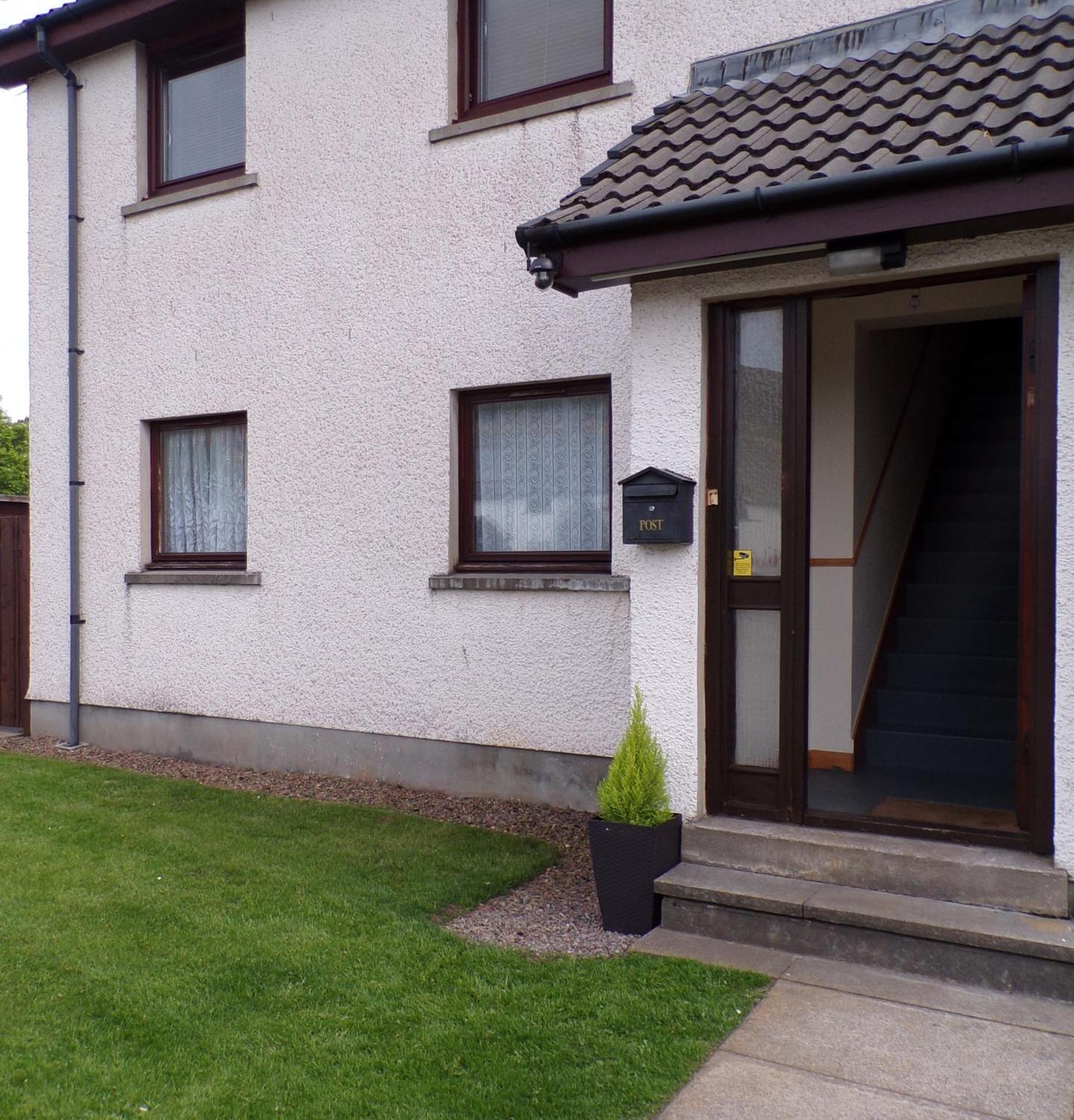 No 52 - Apartment with Lounge and Dining Area - No kitchen