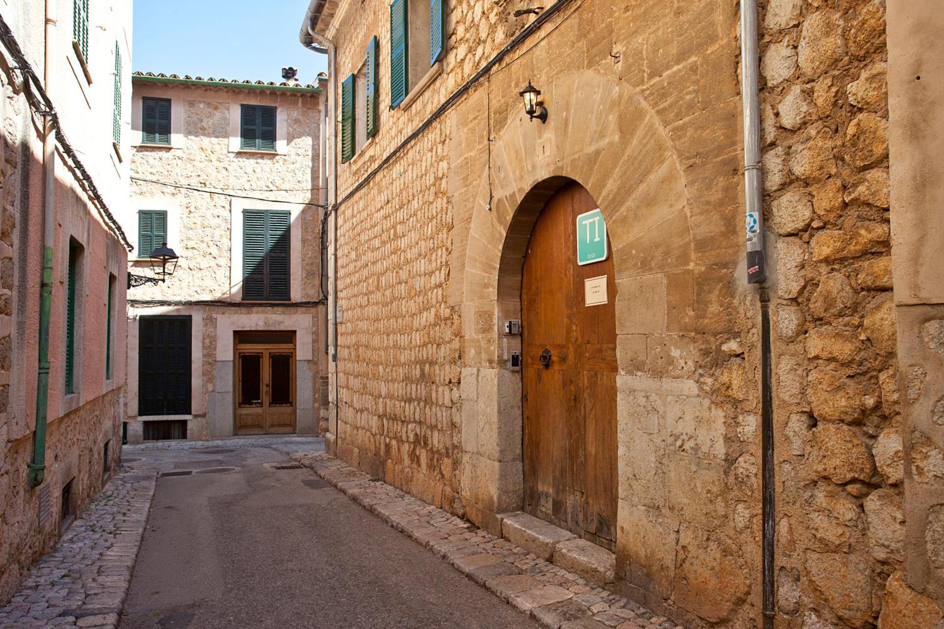 Can Moragues de Soller