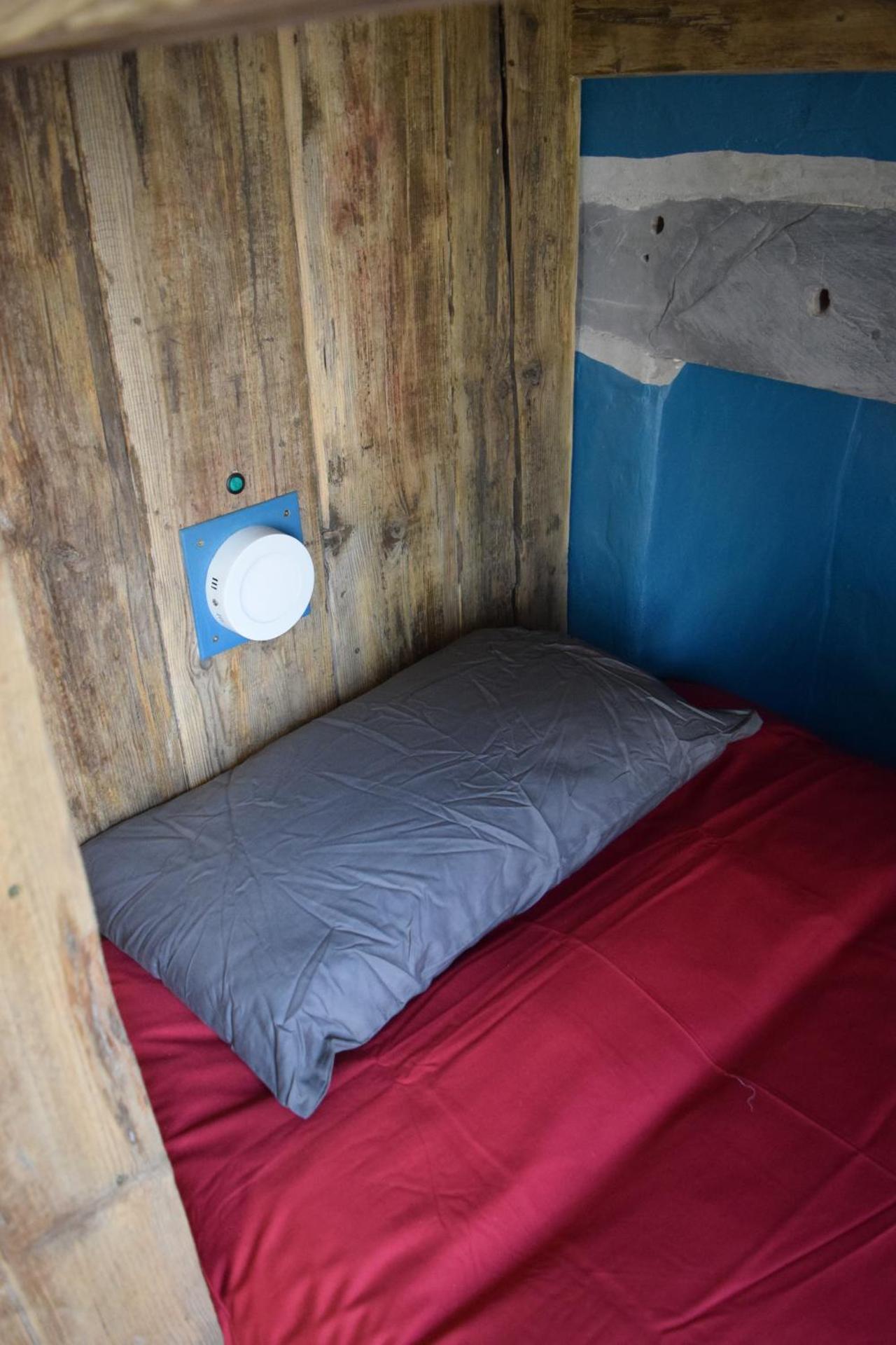 Ty Glyndwr Bunkhouse, Bar and cafe