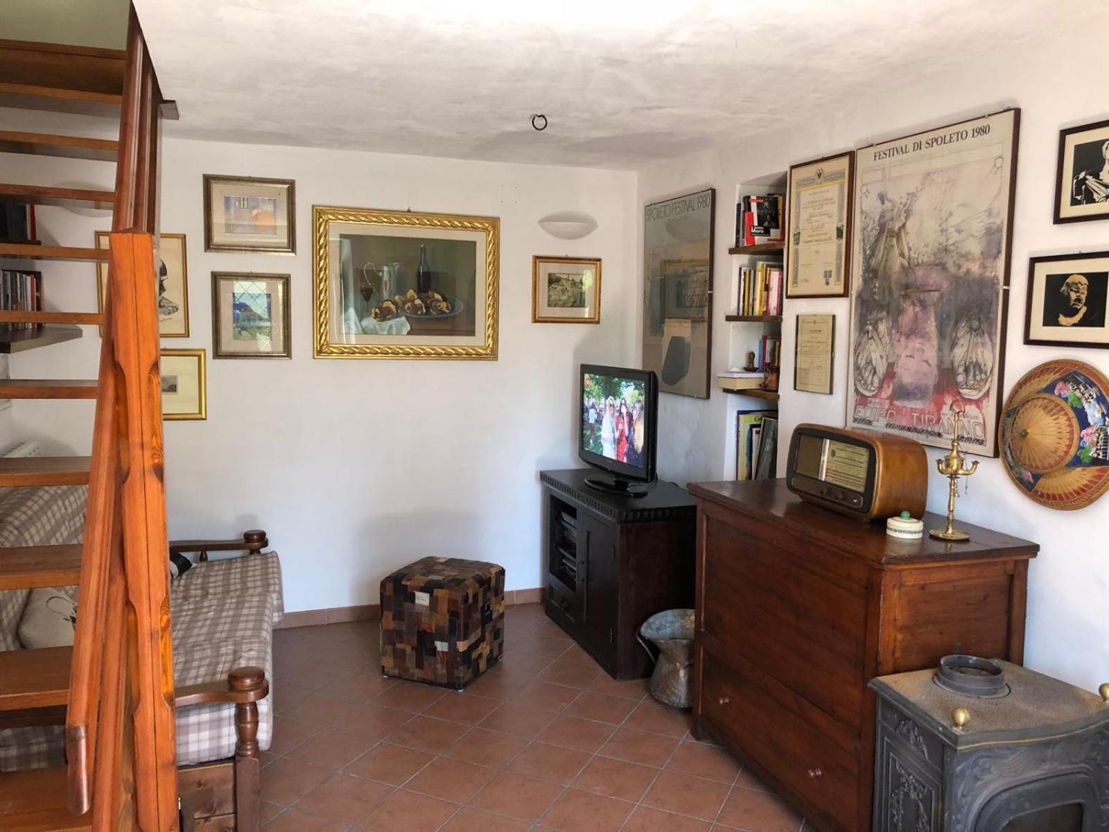 Communal lounge/ TV room