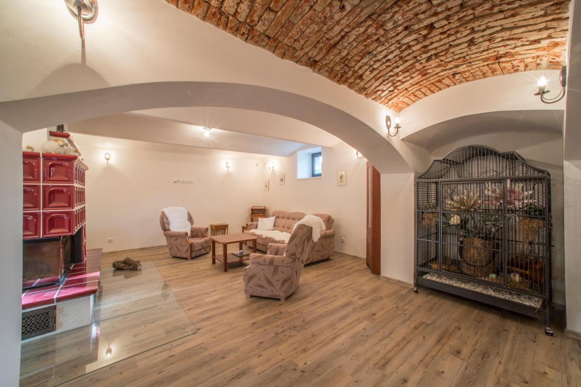 Communal lounge/ TV room