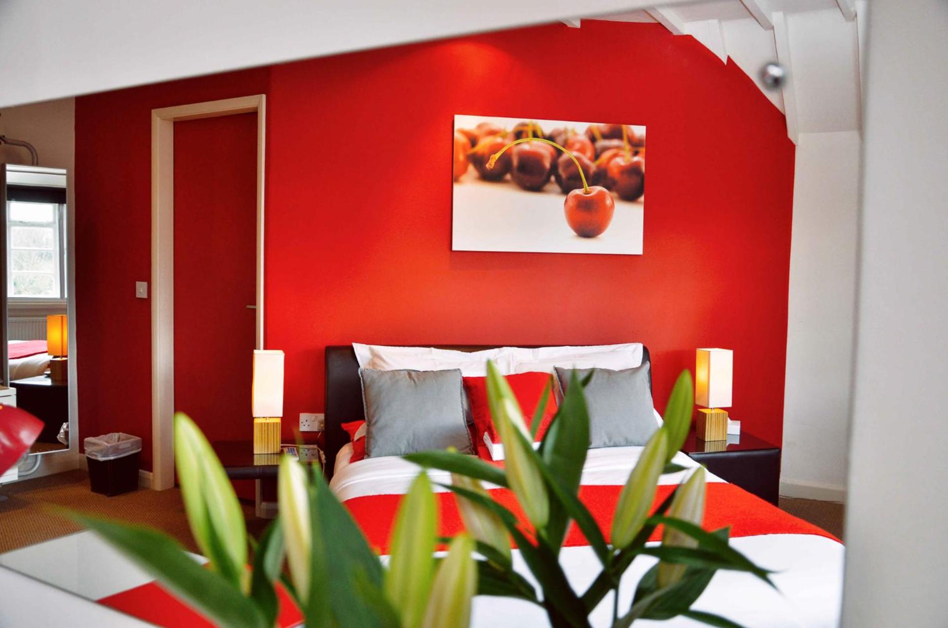 Family Room (2 Adults + 1 Child)