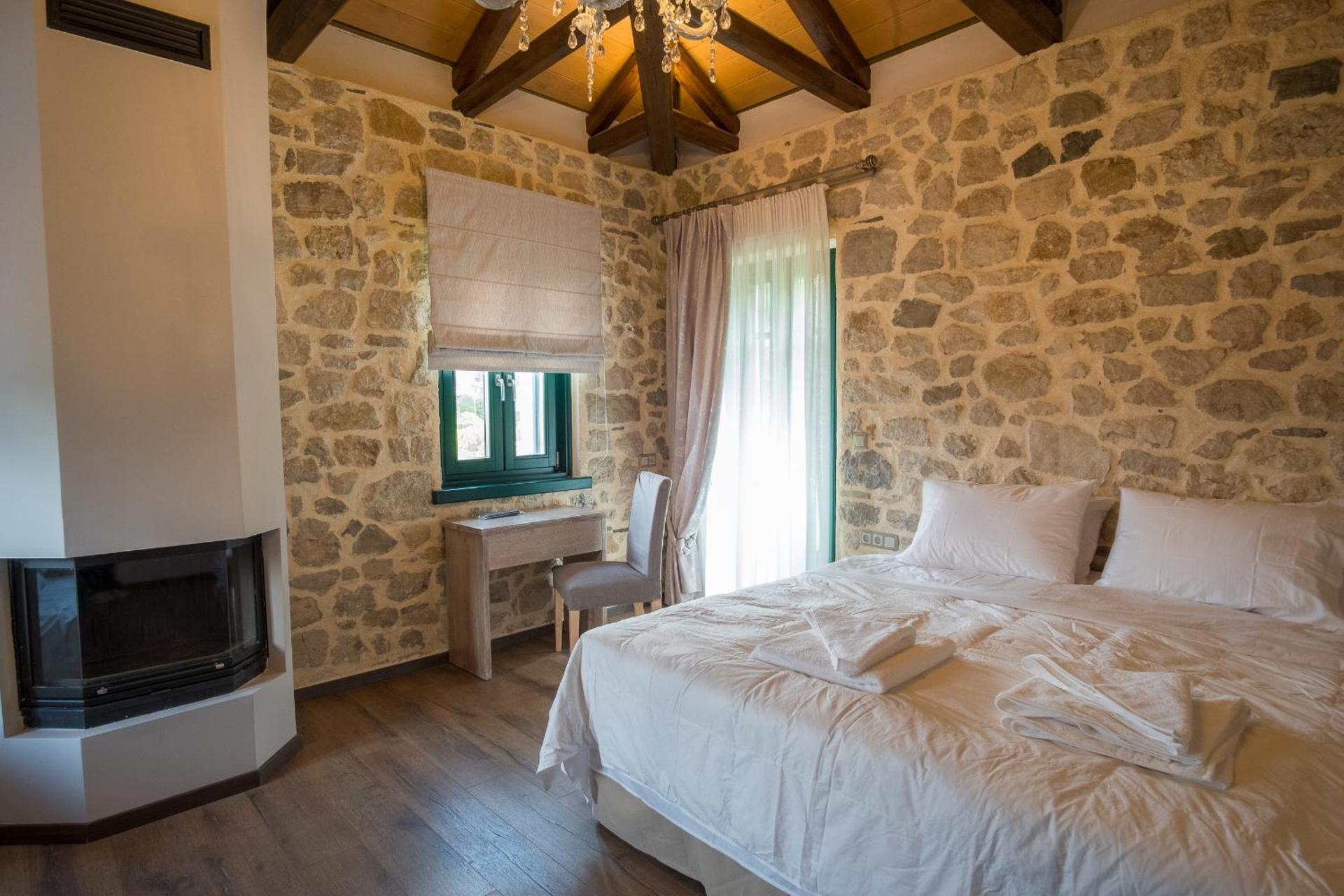 Deluxe Double or Twin Room with River View Balcony and Spa Bath