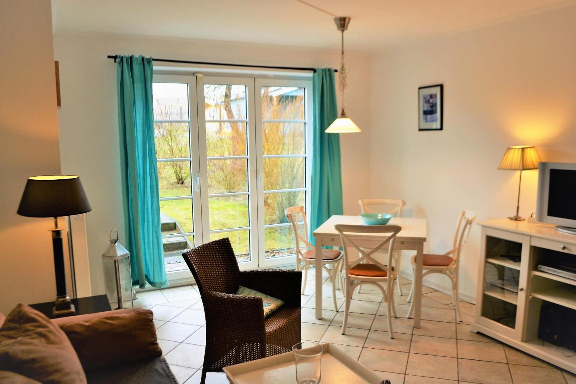 Alte Fischerkate und Möwennest