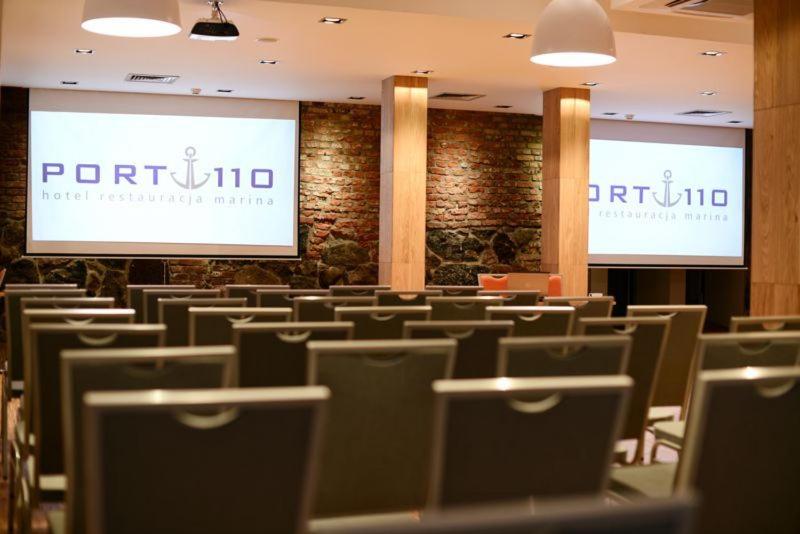 Meeting/conference room