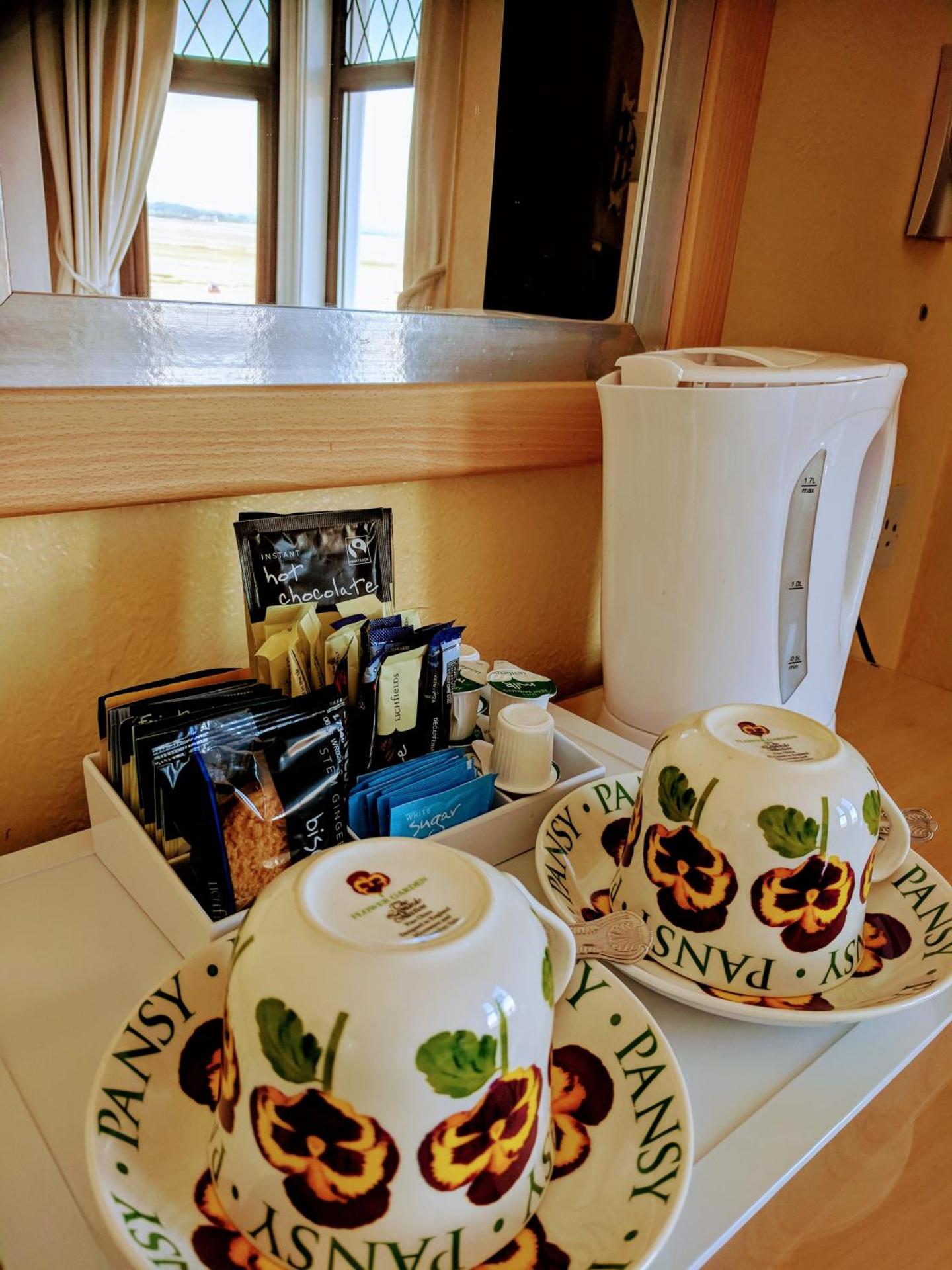 Coffee/tea facilities