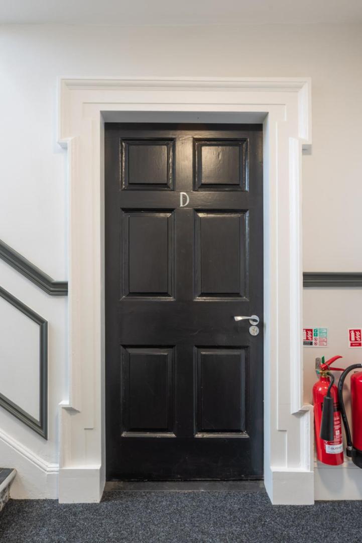 Diamond House Apartments