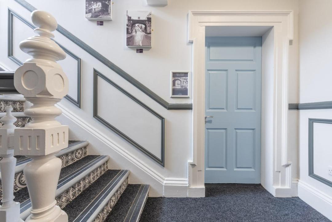 Diamond House Apartments