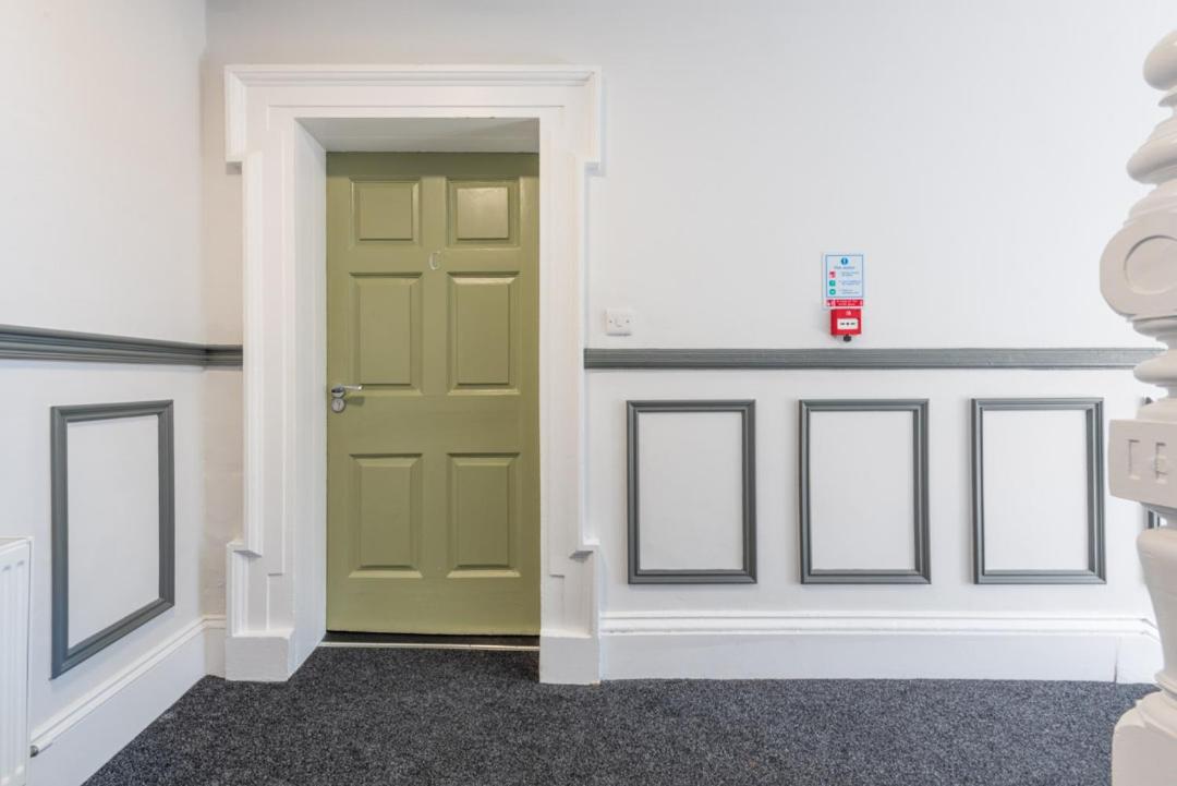 Diamond House Apartments