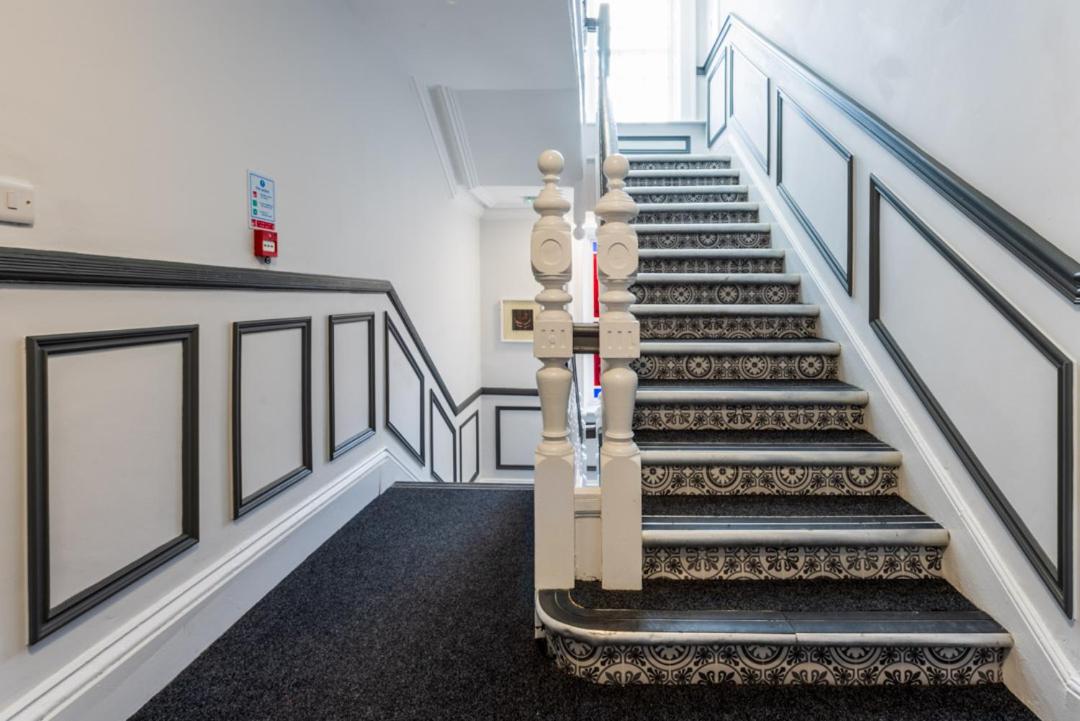 Diamond House Apartments